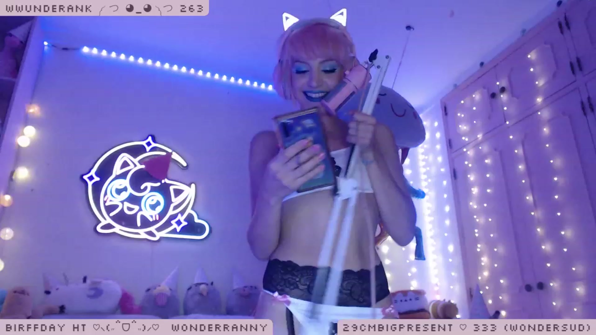 Gallery image thumbnail from BirffdayBish's myfreecams stream on, 12/10/2022, 03:36 image 9 of 20