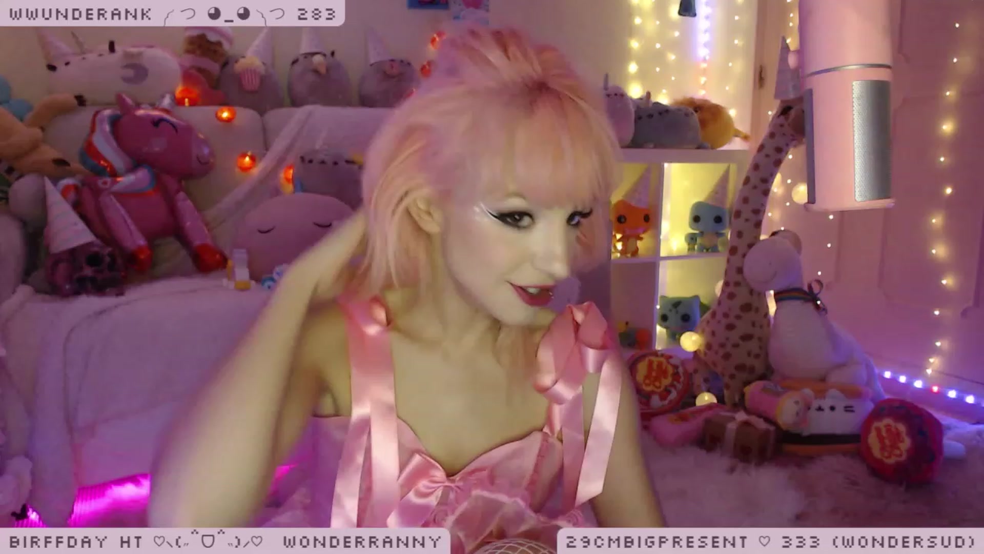Gallery image thumbnail from BirffdayBish's myfreecams stream on, 12/10/2022, 23:35 image 9 of 20