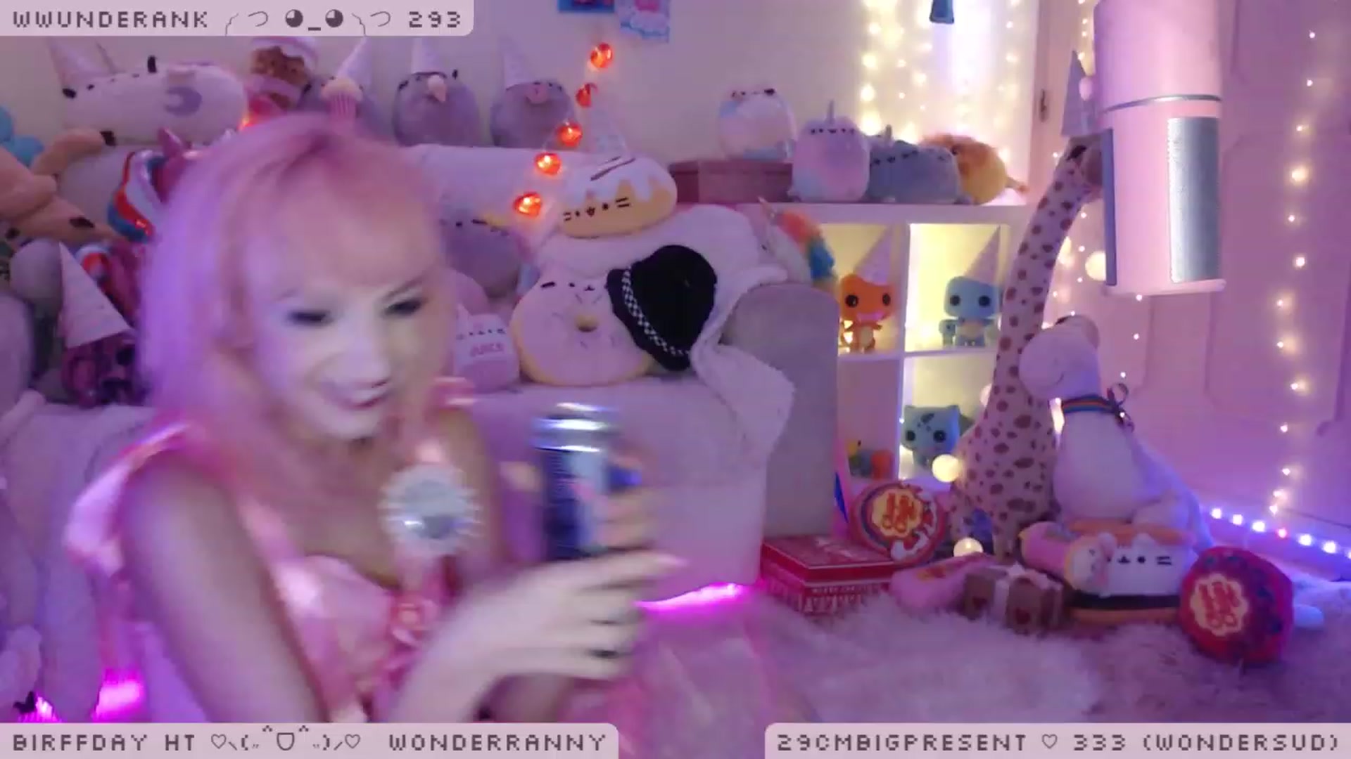 Gallery image thumbnail from BirffdayBish's myfreecams stream on, 12/10/2022, 23:35 image 6 of 20