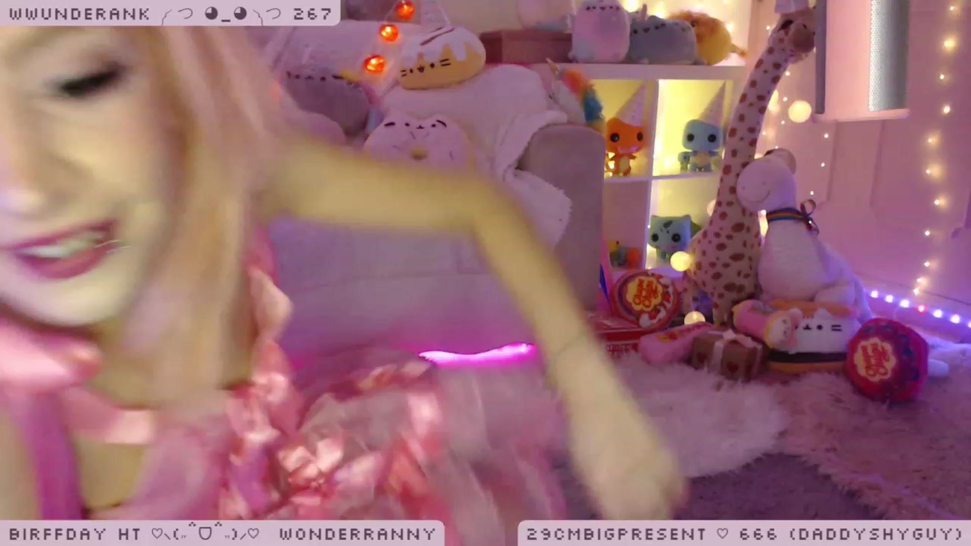 Gallery image thumbnail from BirffdayBish's myfreecams stream on, 12/10/2022, 23:35 image 13 of 20