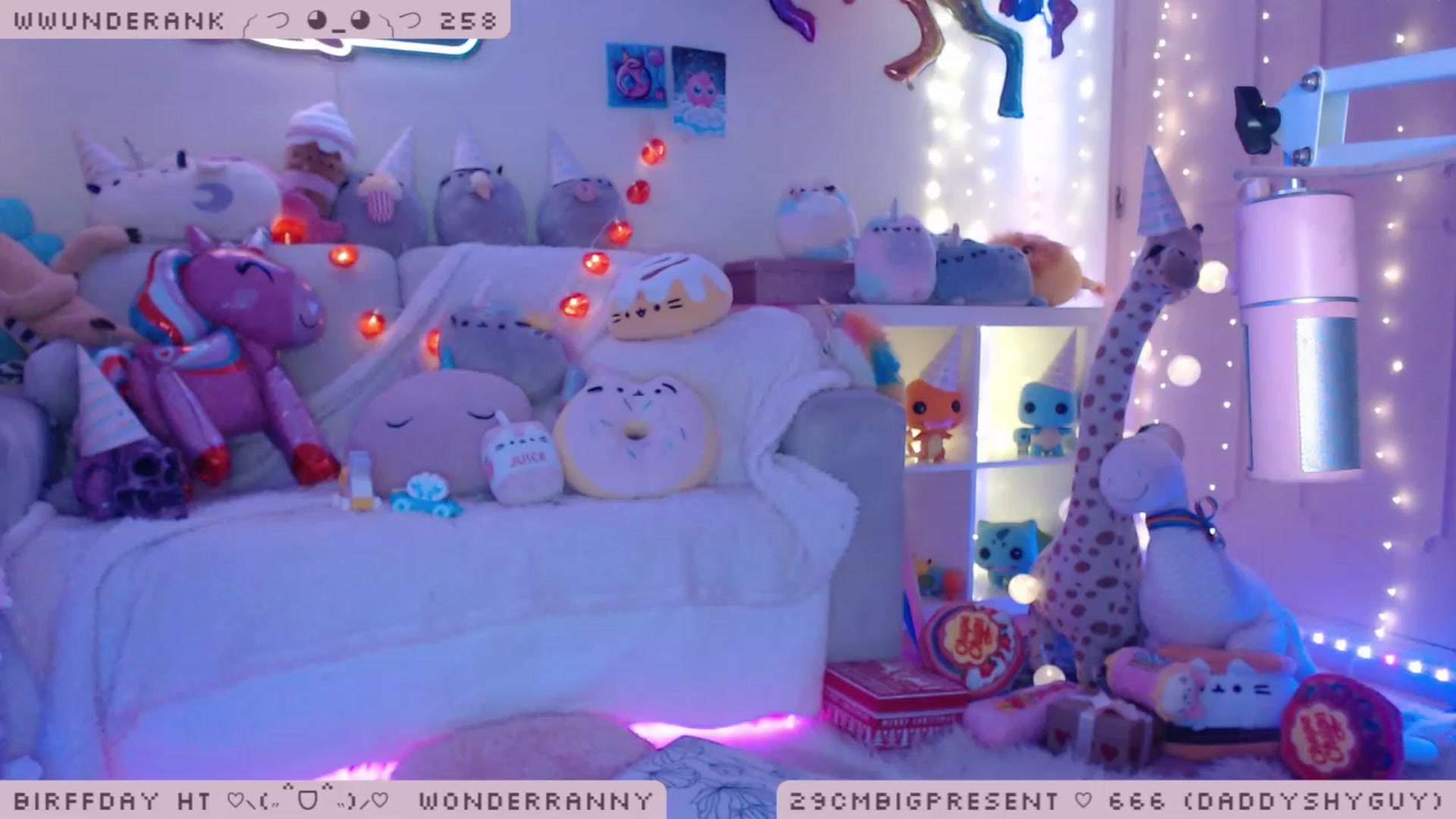 Gallery image thumbnail from BirffdayBish's myfreecams stream on, 12/10/2022, 23:35 image 20 of 20