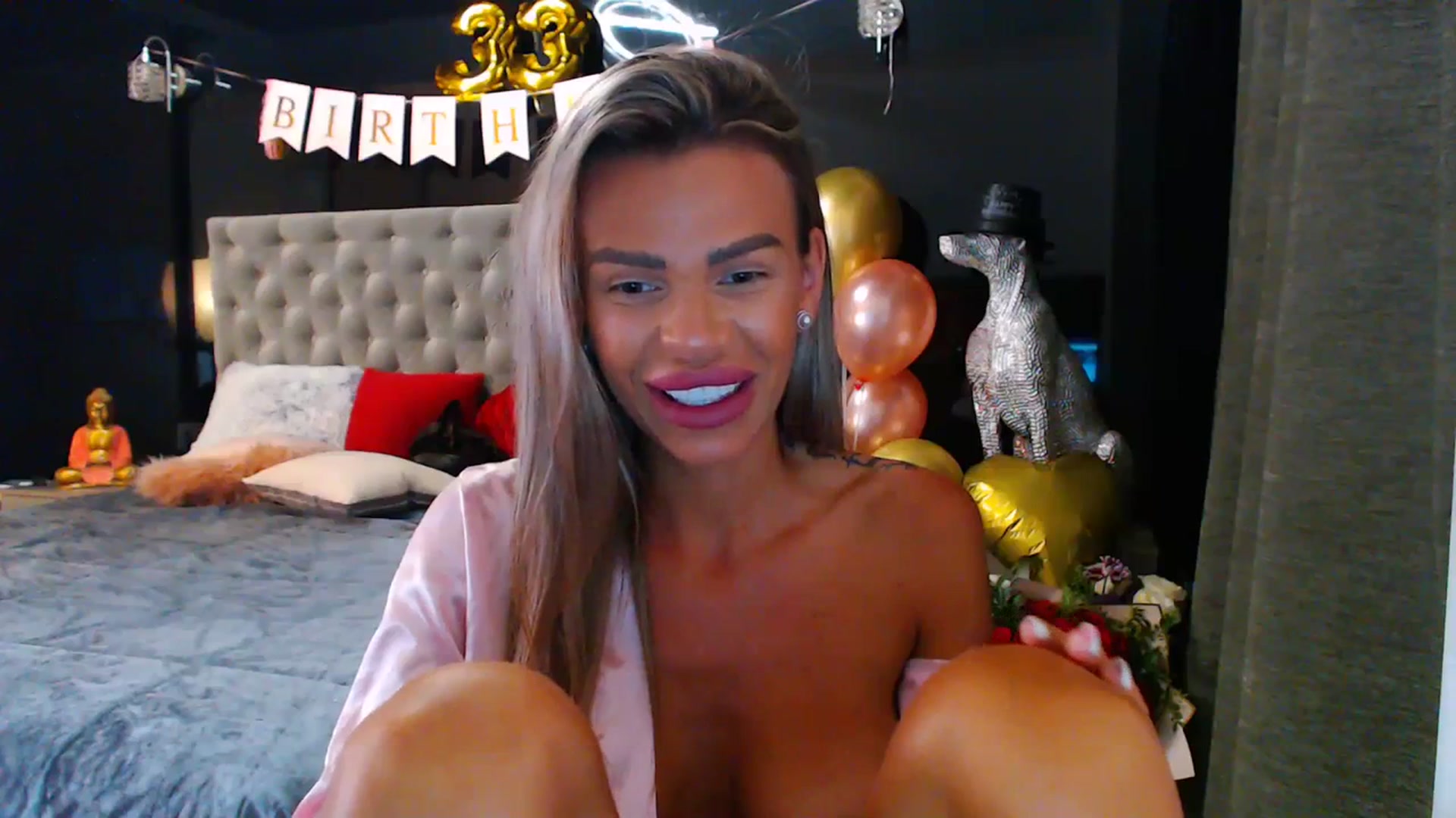 Gallery image thumbnail from BirthD_y_y's myfreecams stream on, 07/20/2023, 04:42 image 6 of 20