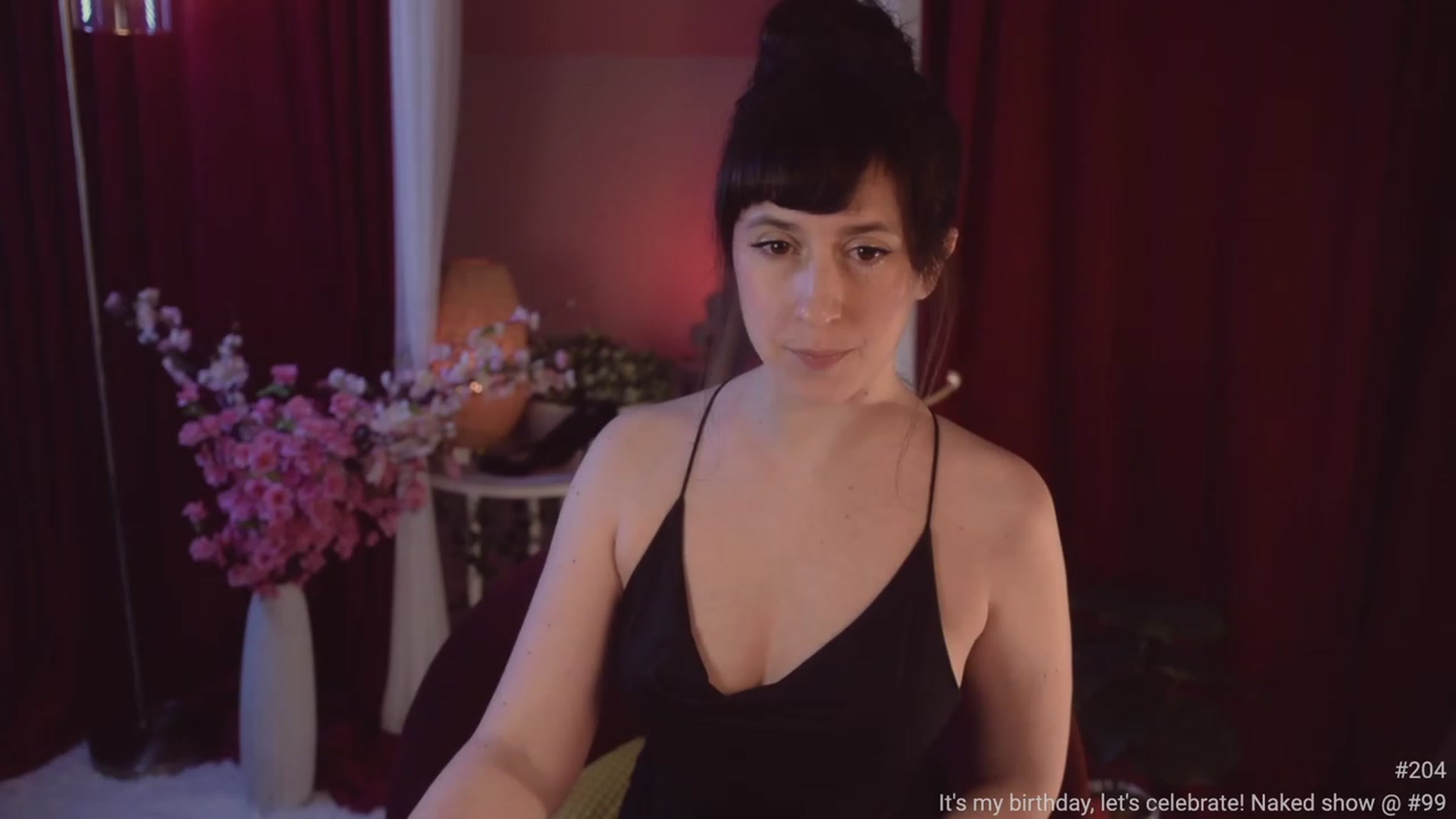 Gallery image thumbnail from BirthOfMadame's myfreecams stream on, 11/18/2023, 06:02 image 8 of 20