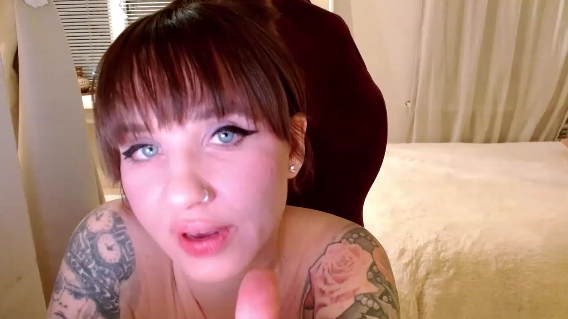Gallery image thumbnail from BirthdayAlice's myfreecams stream on, 03/19/2023, 16:09 image 4 of 20
