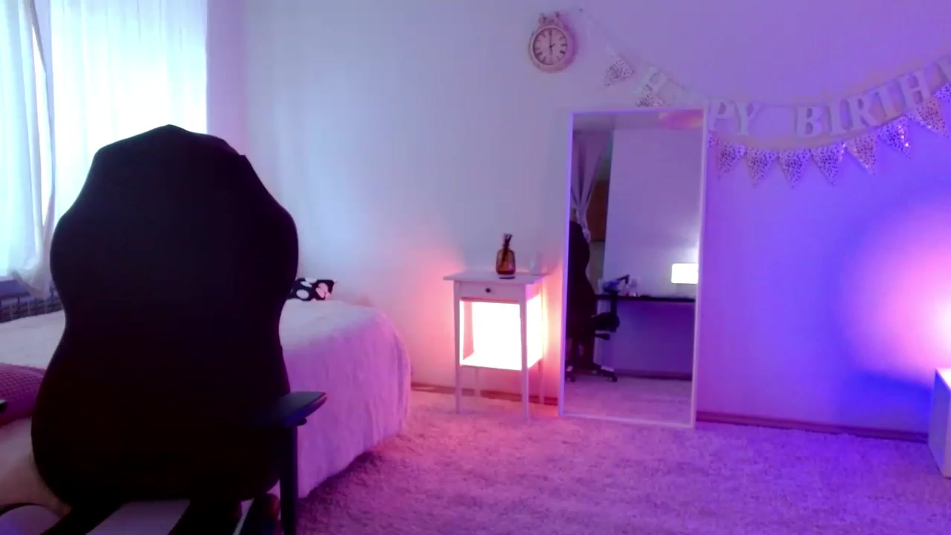 Gallery image thumbnail from BirthdayAlice's myfreecams stream on, 03/26/2023, 12:21 image 14 of 20