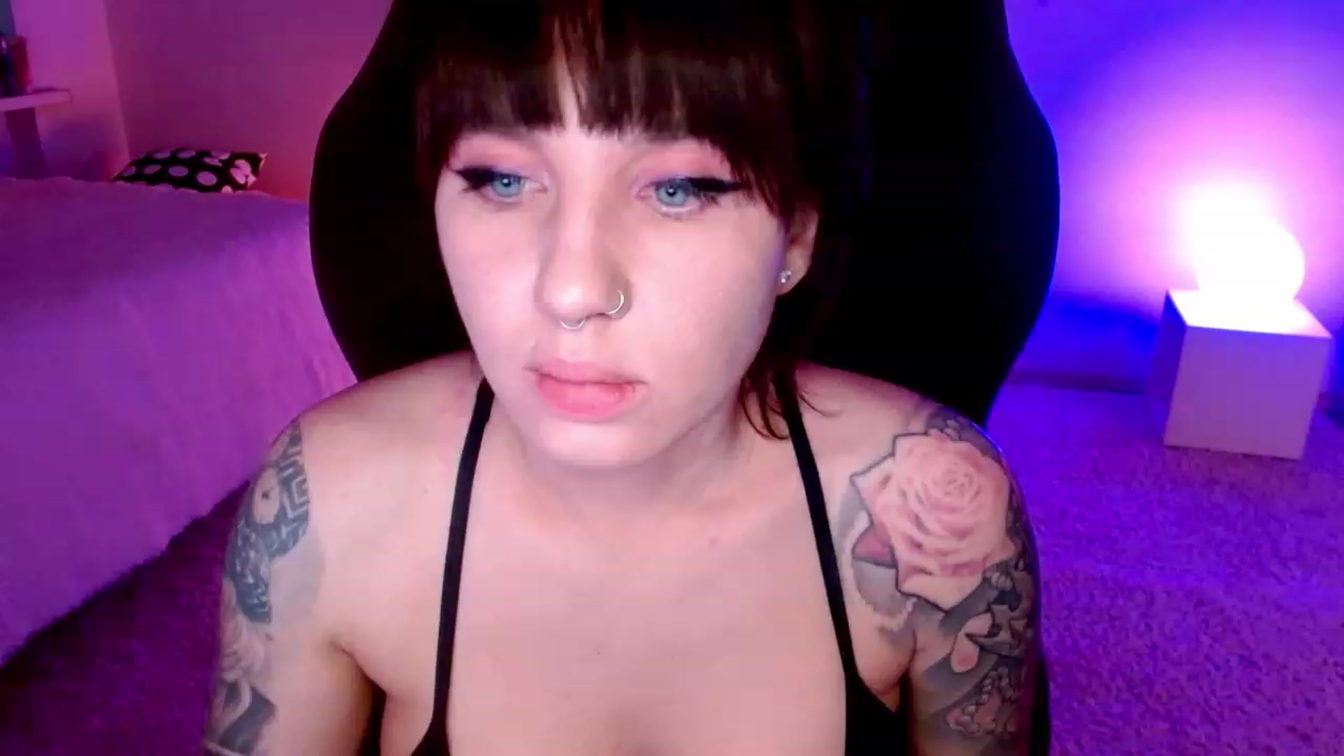 Gallery image thumbnail from BirthdayAlice's myfreecams stream on, 03/26/2023, 13:15 image 19 of 20