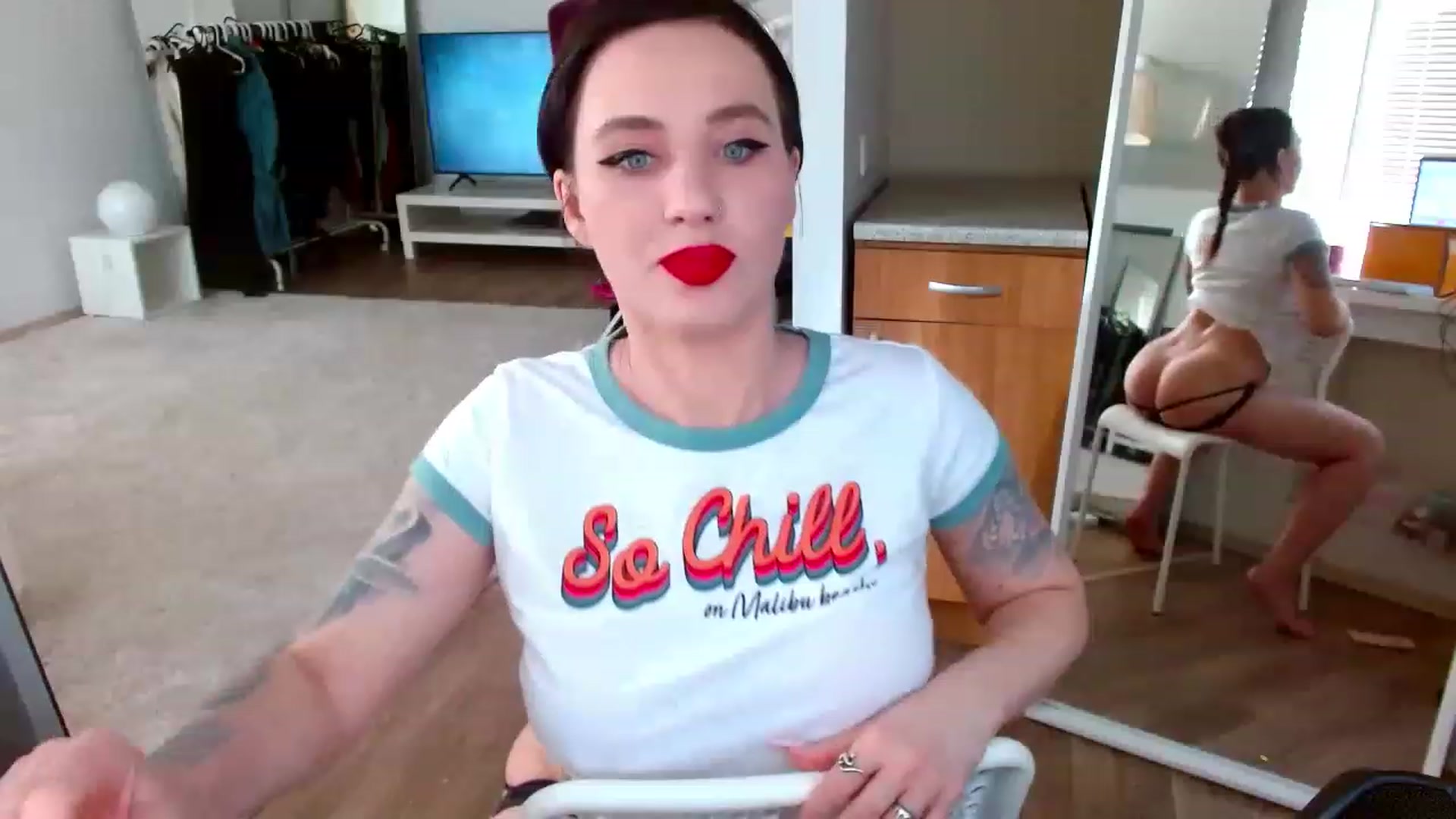 Gallery image thumbnail from BirthdayAlice's myfreecams stream on, 04/01/2023, 11:16 image 15 of 20