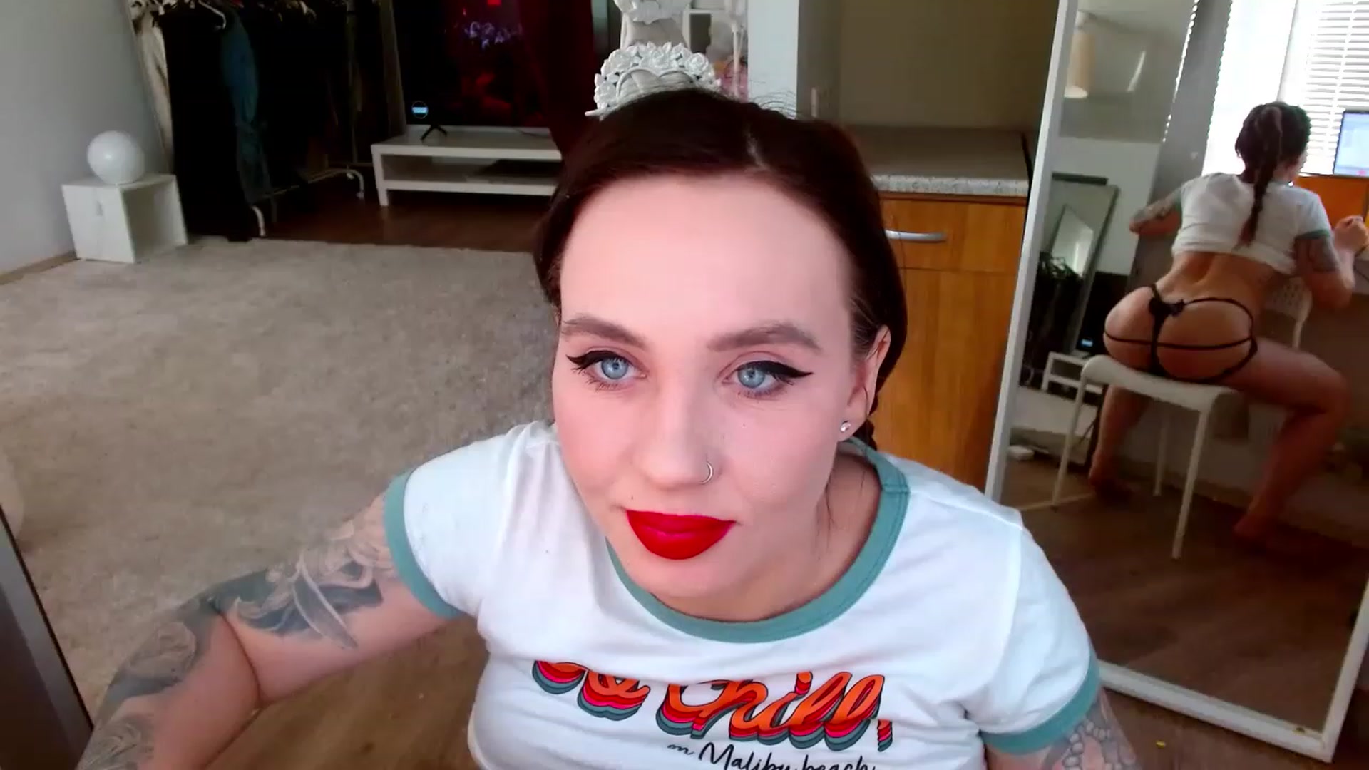 Gallery image thumbnail from BirthdayAlice's myfreecams stream on, 04/01/2023, 11:16 image 10 of 20