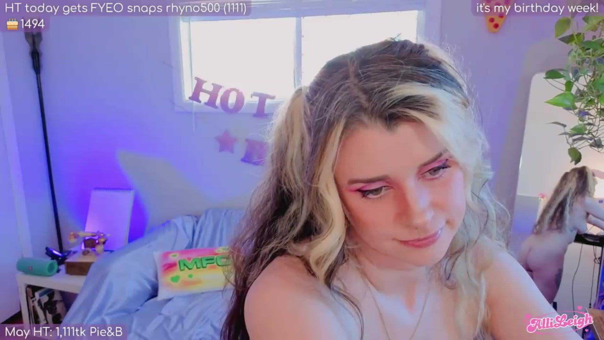 Gallery image thumbnail from BirthdayAlli's myfreecams stream on, 07/10/2026, 24:00 image 17 of 20