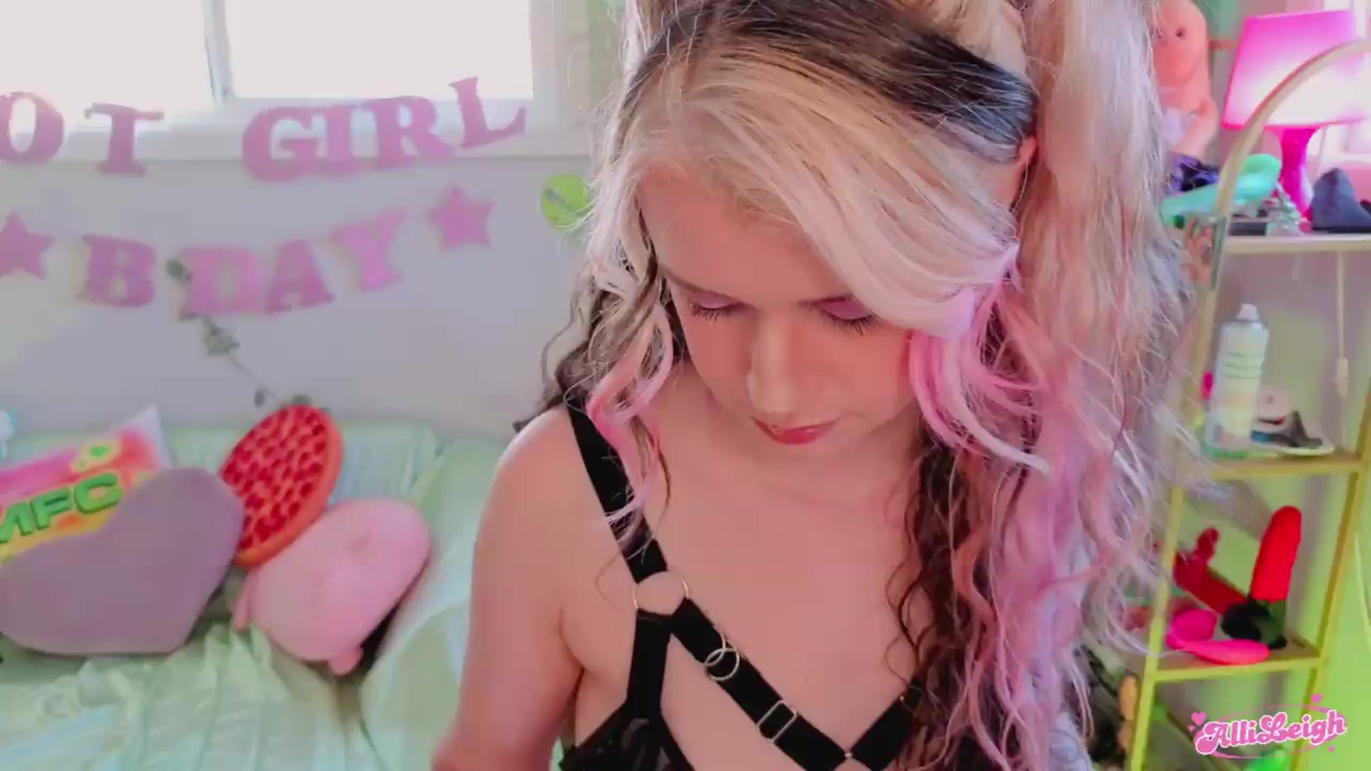 Gallery image thumbnail from BirthdayAlli's myfreecams stream on, 07/19/2026, 24:02 image 2 of 20