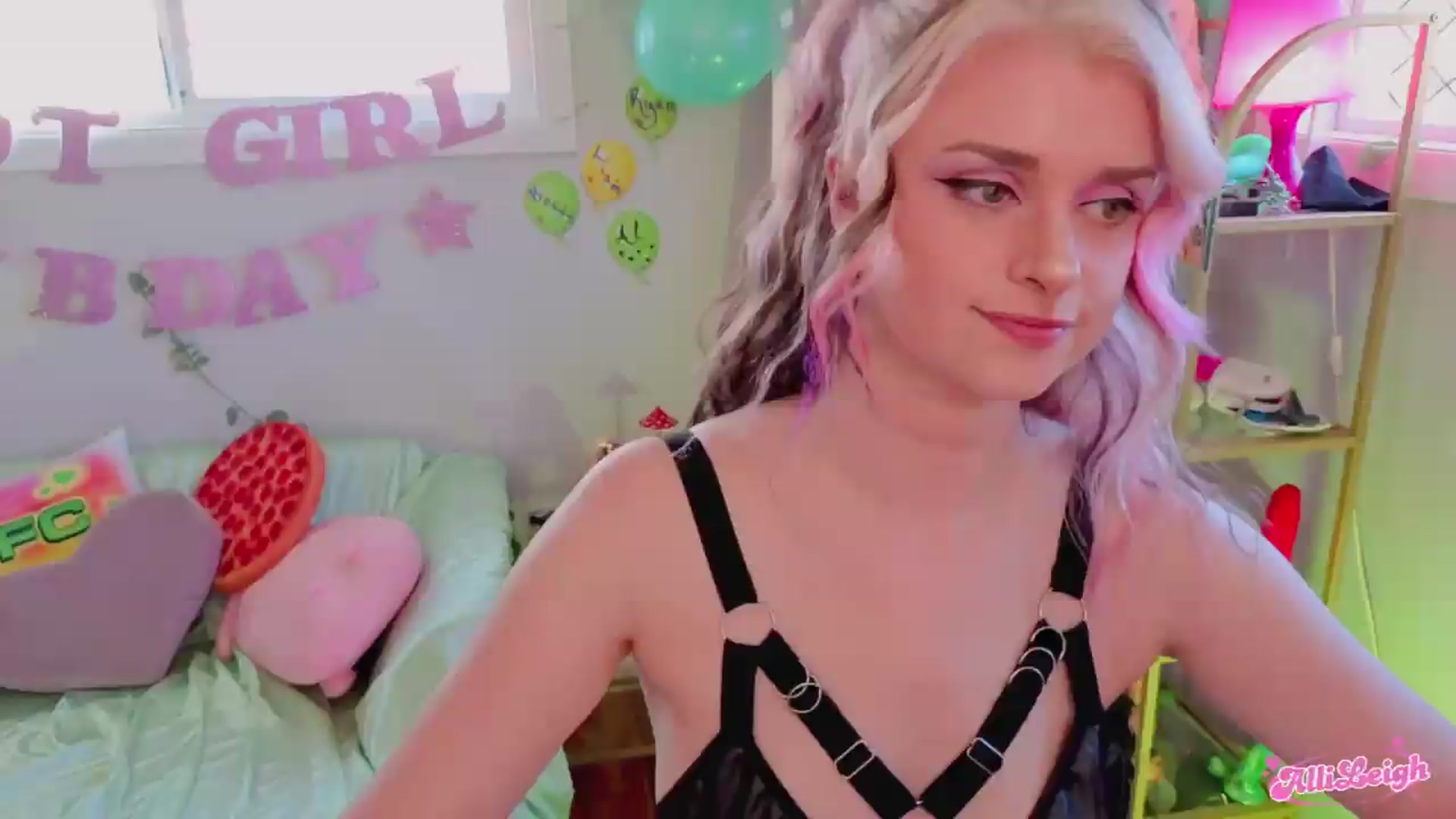 Gallery image thumbnail from BirthdayAlli's myfreecams stream on, 07/19/2026, 24:02 image 9 of 20