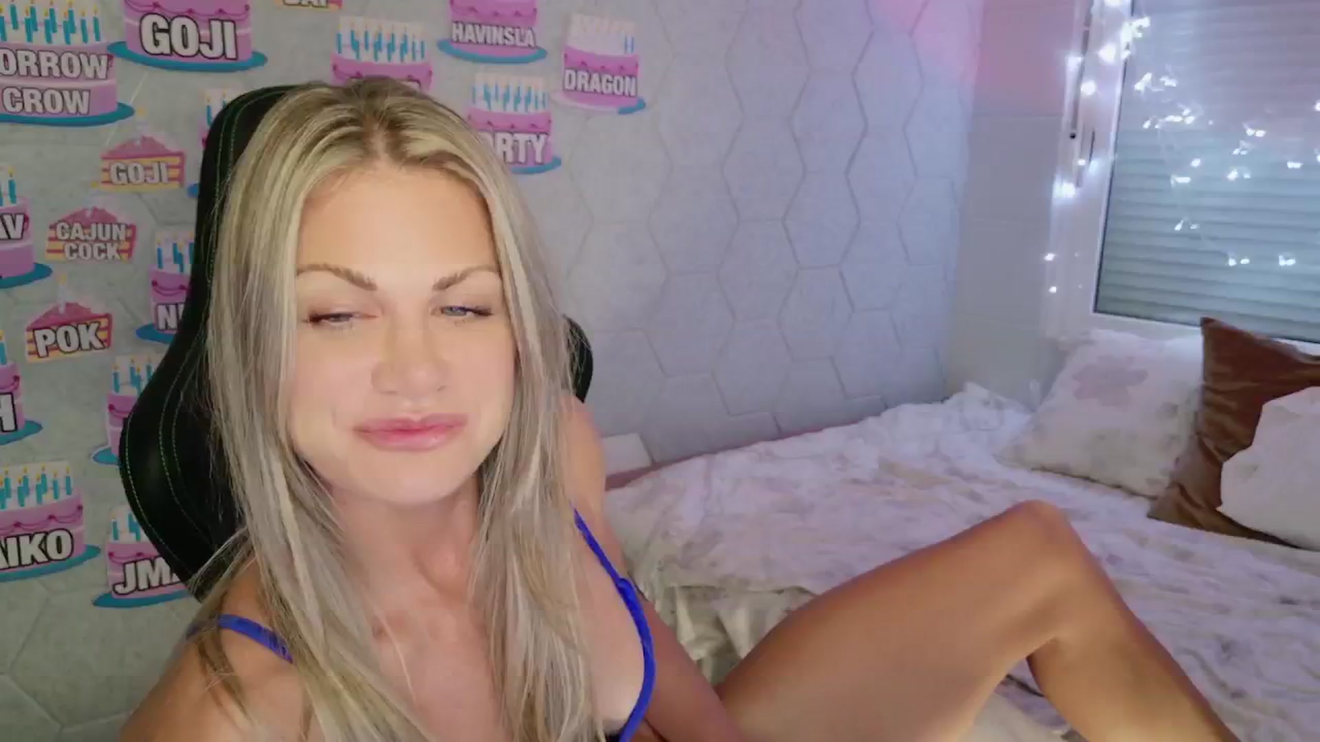 Gallery image thumbnail from BirthdayBB's myfreecams stream on, 10/21/2024, 24:05 image 9 of 20