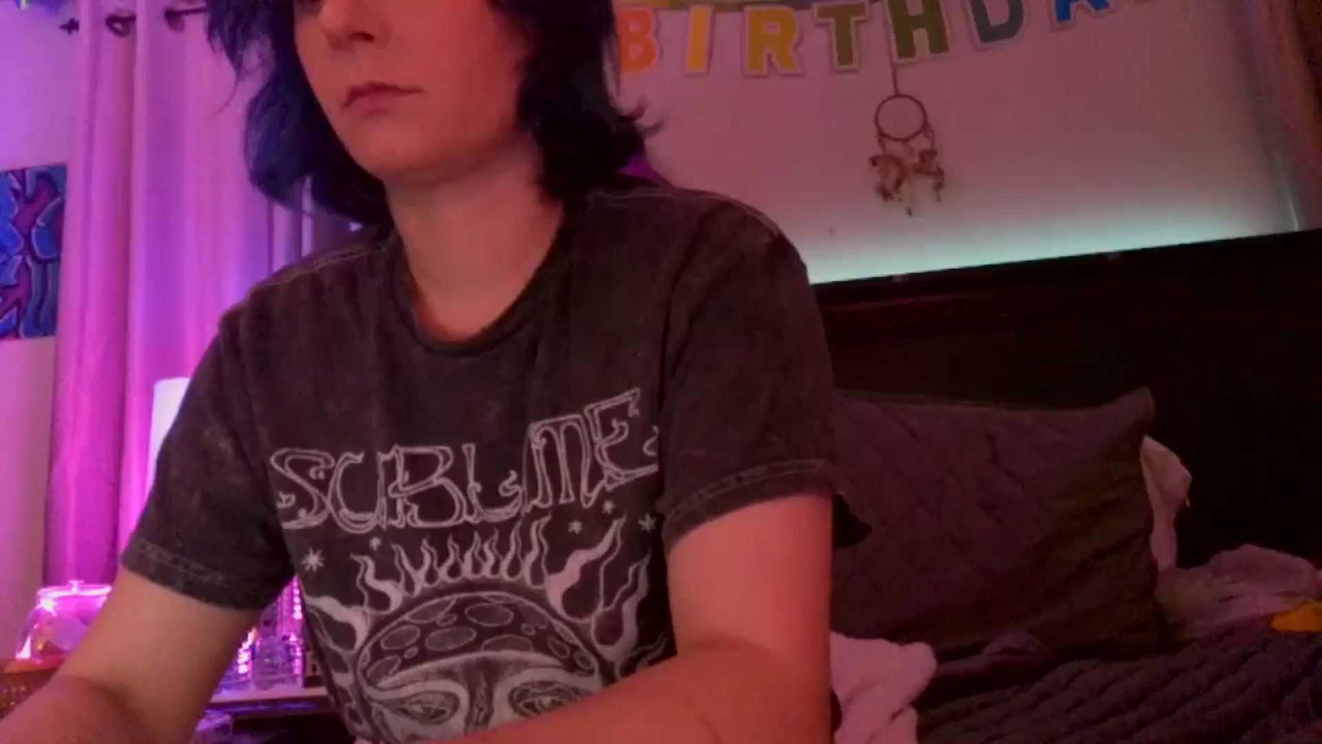 Gallery image thumbnail from BirthdayBEACH's myfreecams stream on, 04/16/2025, 06:32 image 9 of 20