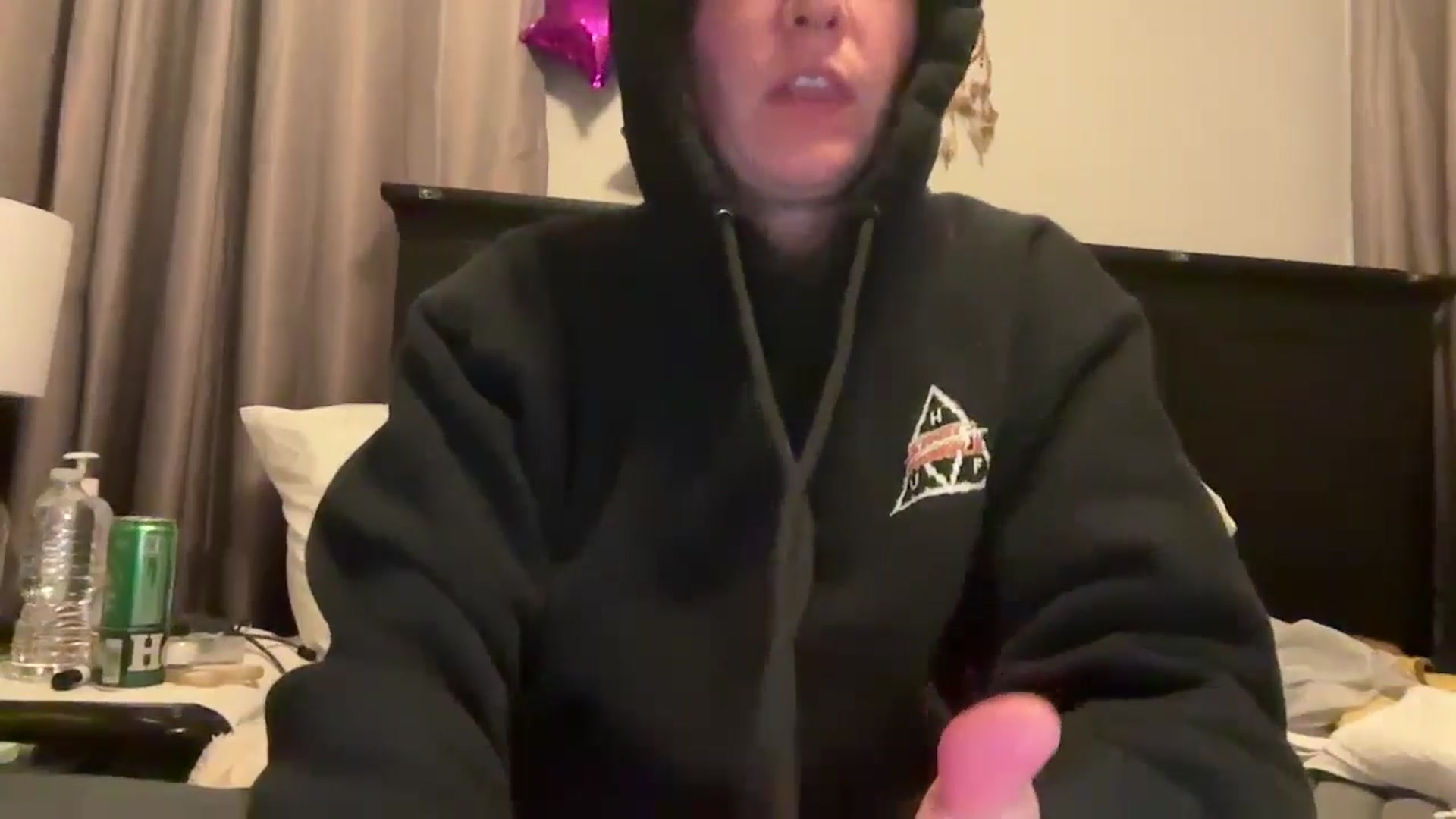 Gallery image thumbnail from BirthdayBEACH's myfreecams stream on, 04/18/2025, 06:11 image 14 of 20