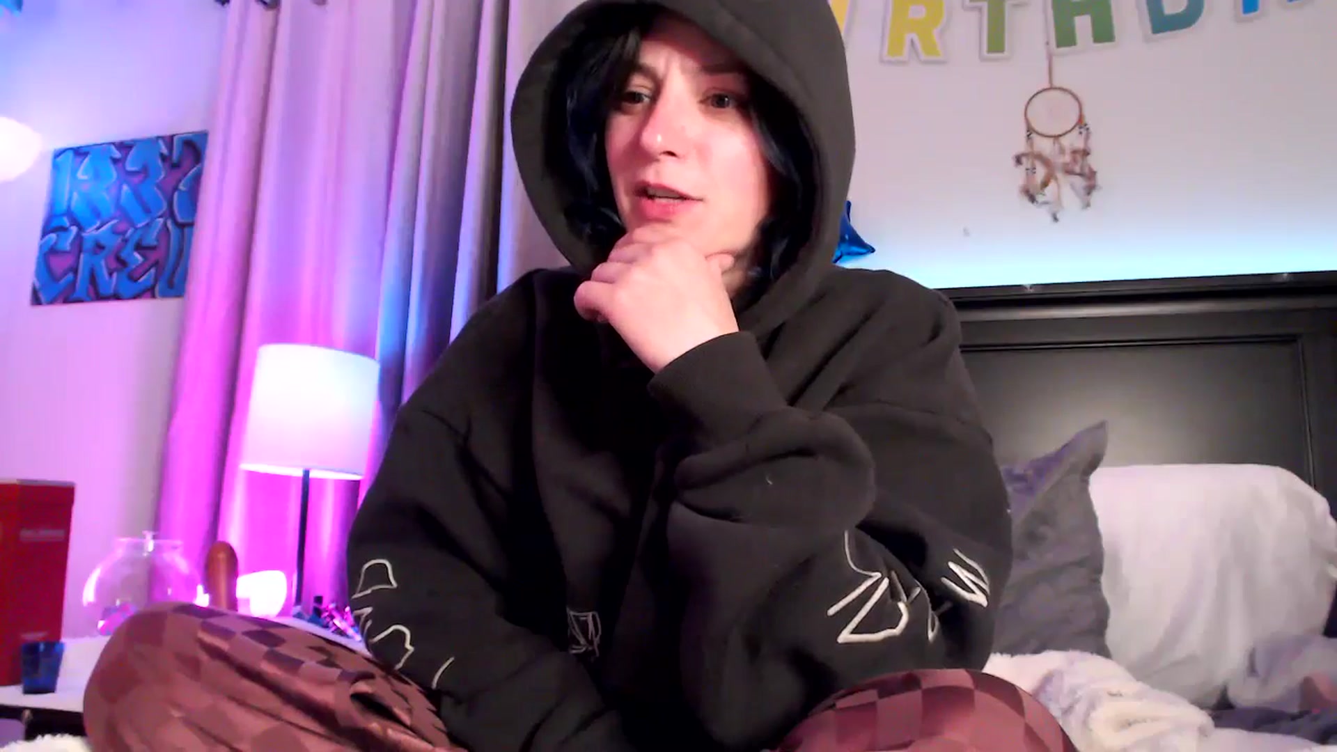Gallery image thumbnail from BirthdayBEACH's myfreecams stream on, 04/26/2025, 06:50 image 18 of 20