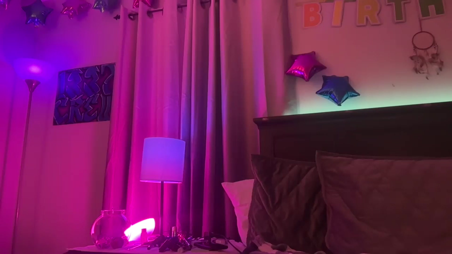 Gallery image thumbnail from BirthdayBEACH's myfreecams stream on, 04/27/2025, 06:58 image 3 of 20