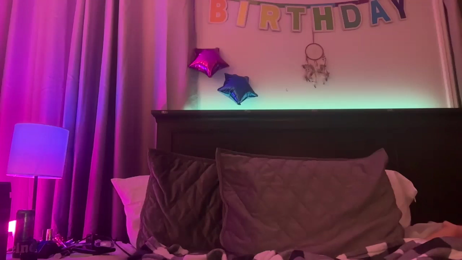 Gallery image thumbnail from BirthdayBEACH's myfreecams stream on, 04/27/2025, 06:58 image 6 of 20