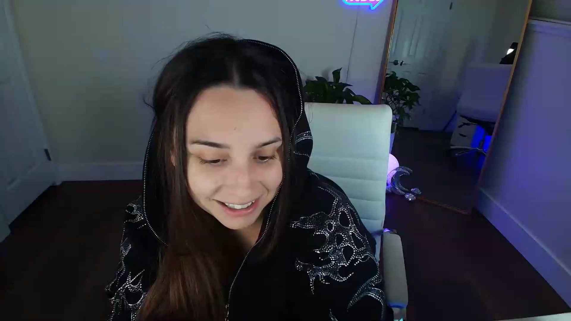 Gallery image thumbnail from BirthdayBrittani's myfreecams stream on, 07/07/2026, 05:42 image 19 of 20