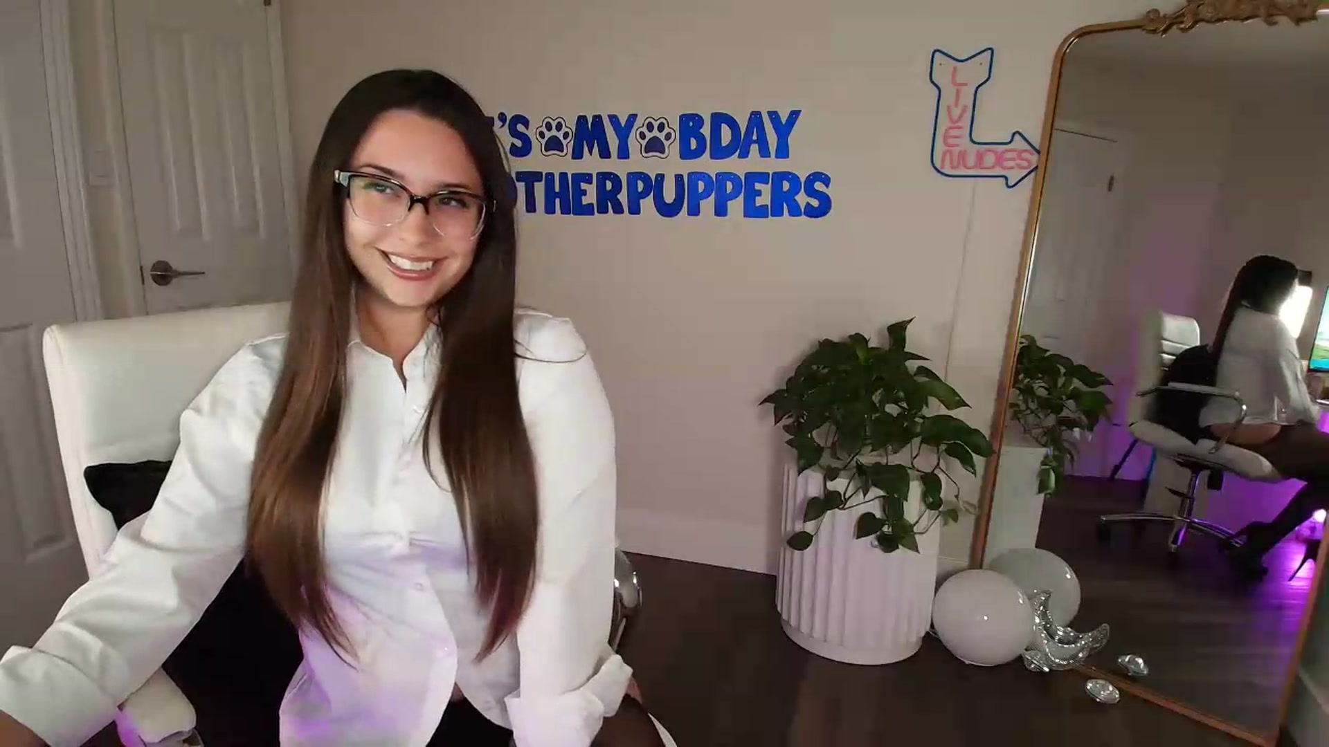 Gallery image thumbnail from BirthdayBrittani's myfreecams stream on, 07/08/2026, 09:36 image 3 of 20