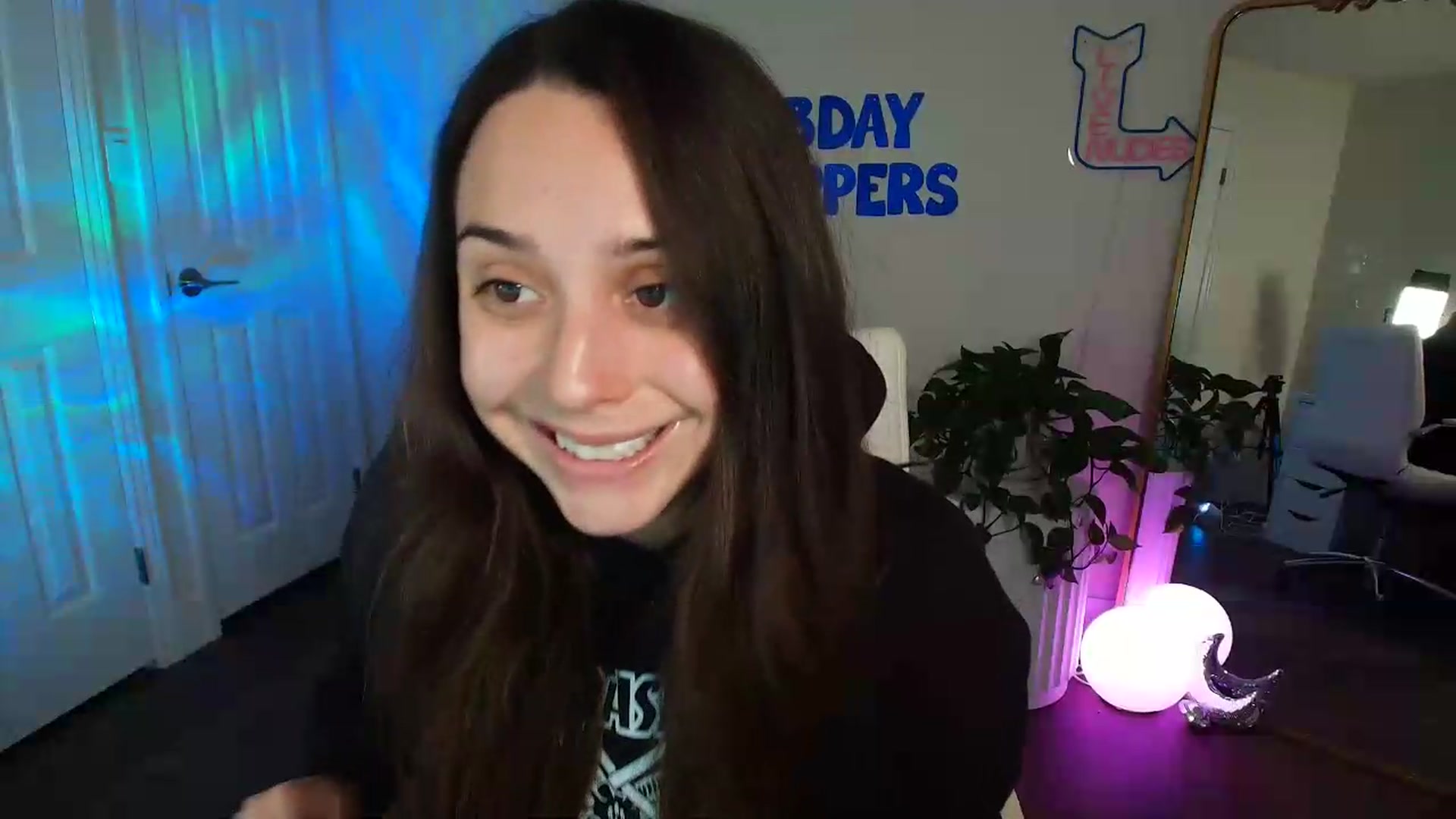 Gallery image thumbnail from BirthdayBrittani's myfreecams stream on, 07/17/2026, 07:21 image 4 of 20