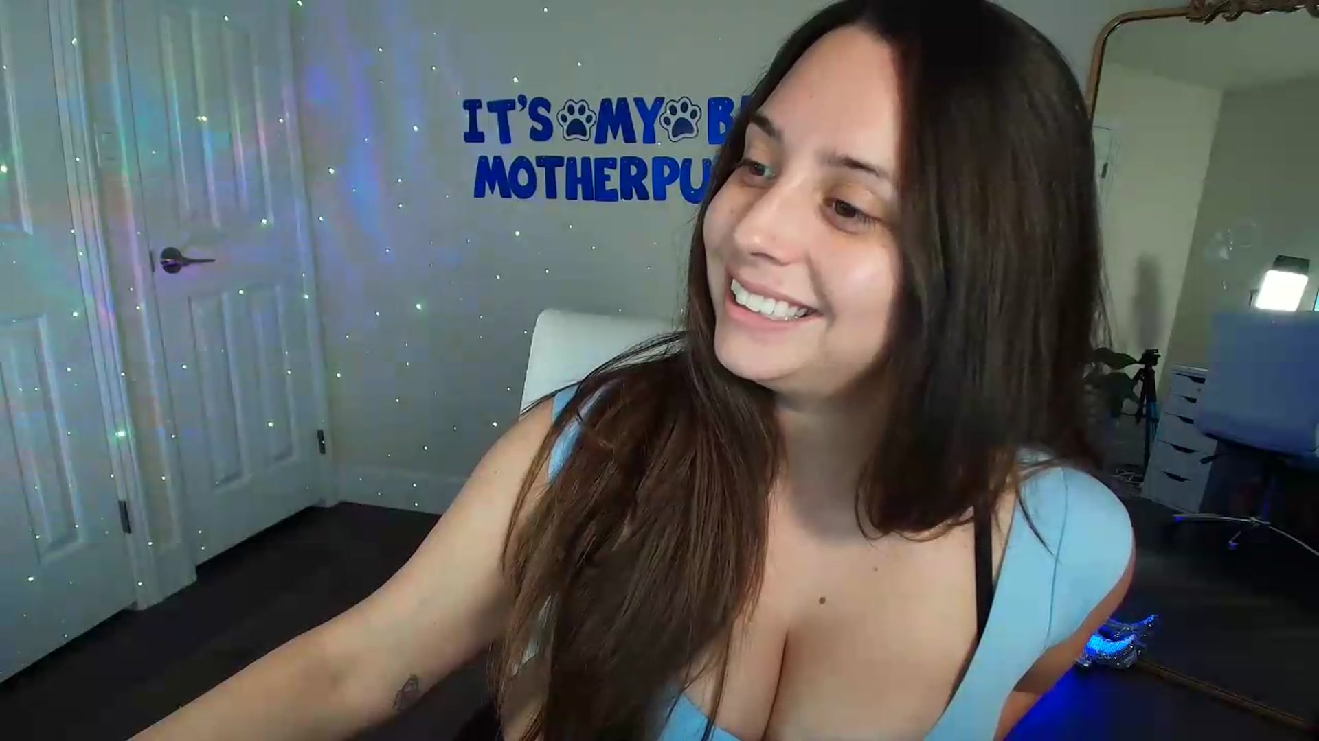 Gallery image thumbnail from BirthdayBrittani's myfreecams stream on, 07/17/2026, 07:21 image 7 of 20