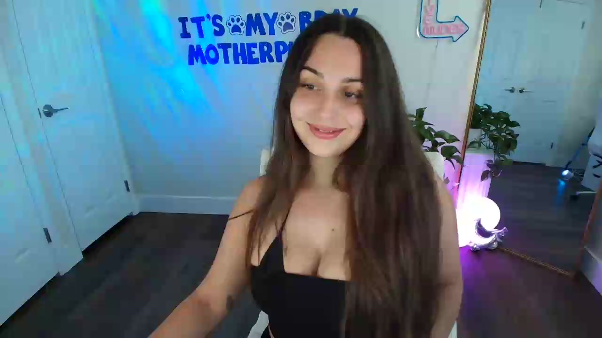 Gallery image thumbnail from BirthdayBrittani's myfreecams stream on, 07/27/2026, 24:01 image 1 of 20