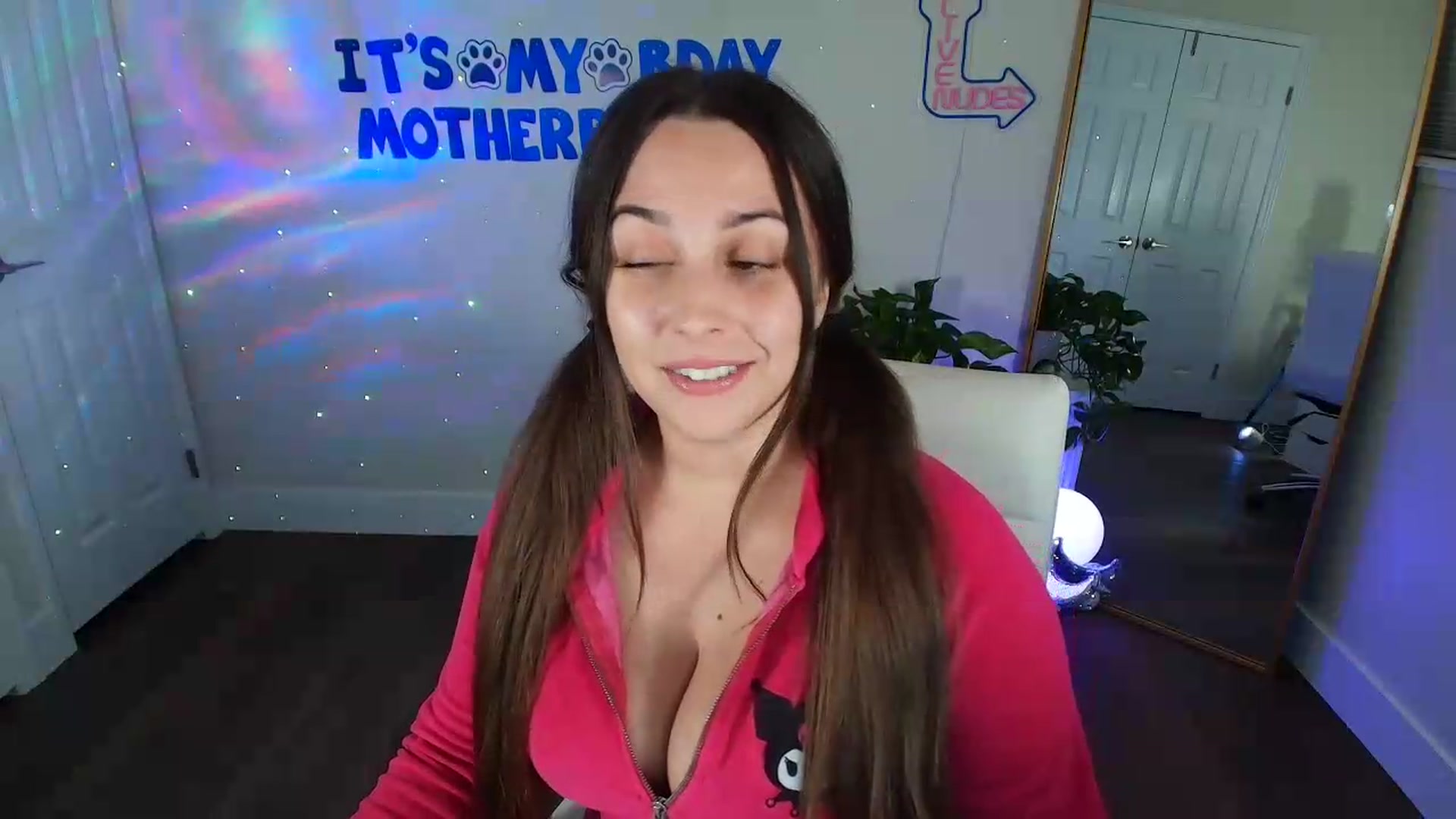 Gallery image thumbnail from BirthdayBrittani's myfreecams stream on, 07/27/2026, 06:04 image 7 of 20