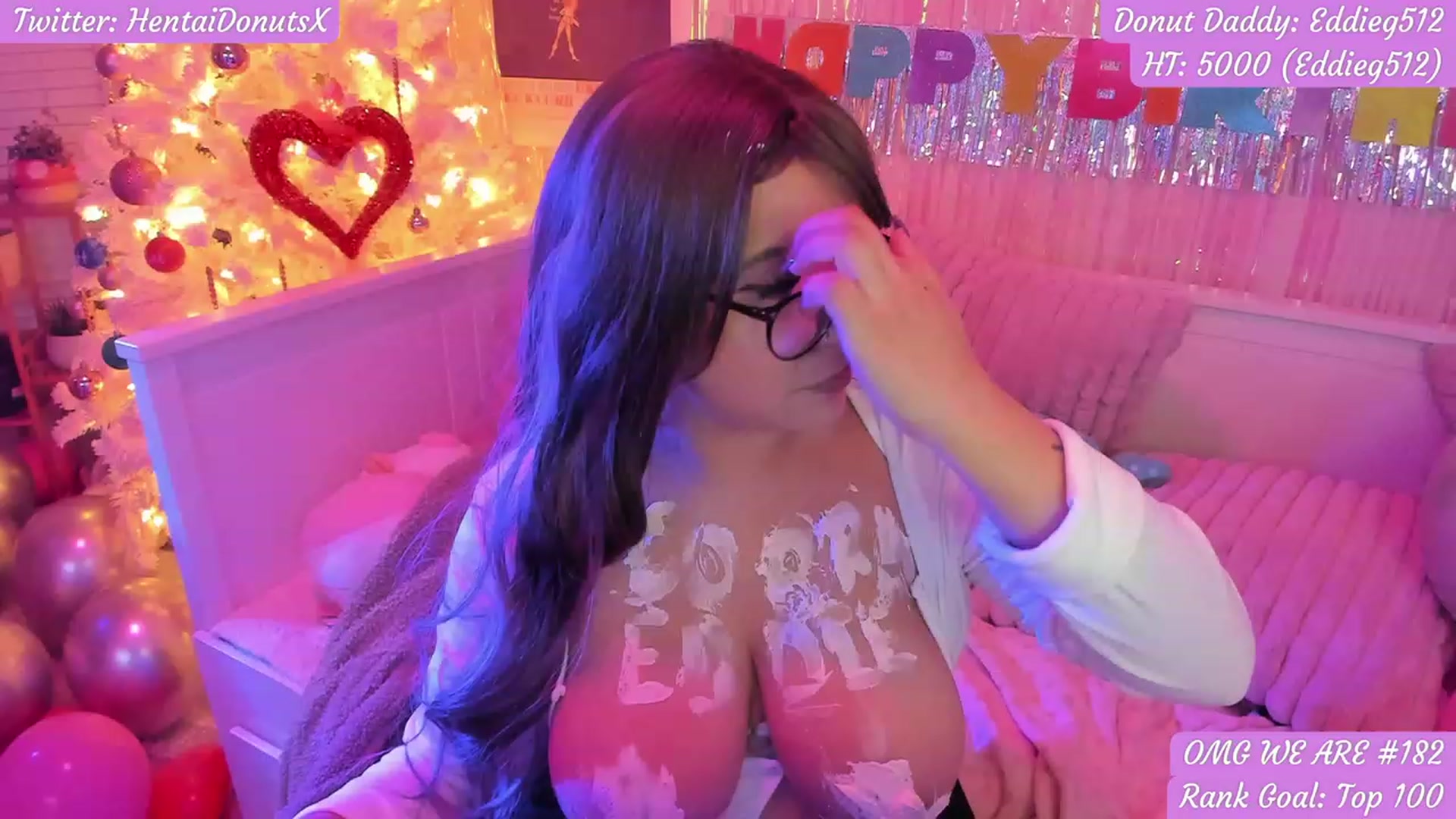 Gallery image thumbnail from BirthdayDonut's myfreecams stream on, 03/18/2023, 09:57 image 6 of 20