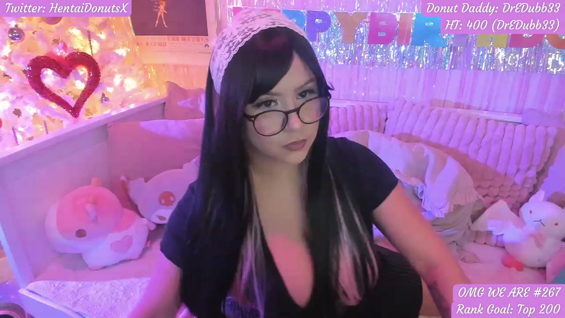 Gallery image thumbnail from BirthdayDonut's myfreecams stream on, 03/23/2023, 05:07 image 16 of 20