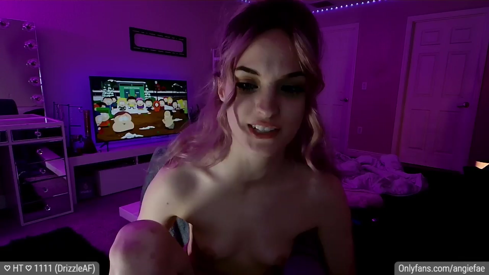 Gallery image thumbnail from BirthdayFae's myfreecams stream on, 04/09/2024, 11:39 image 9 of 20