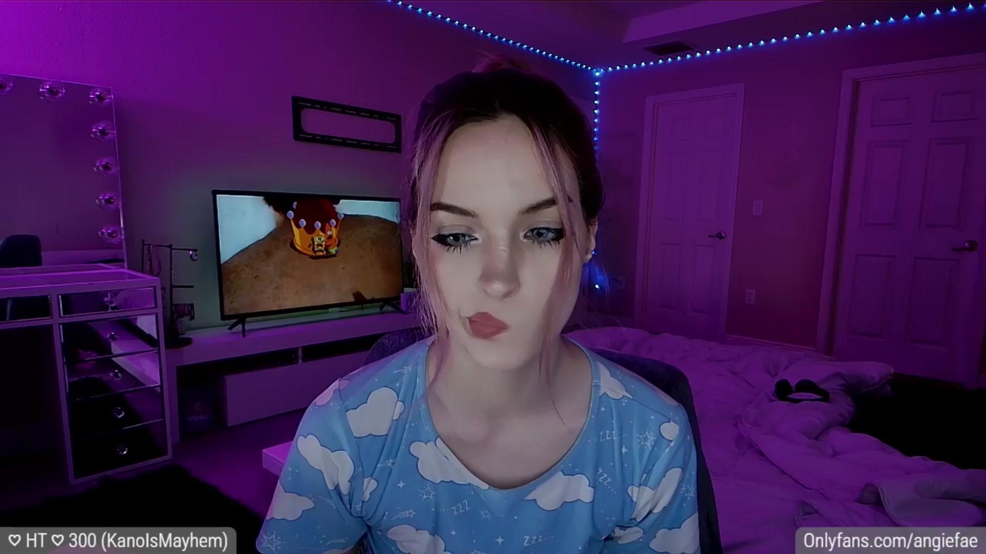 Gallery image thumbnail from BirthdayFae's myfreecams stream on, 04/10/2024, 08:32 image 2 of 20