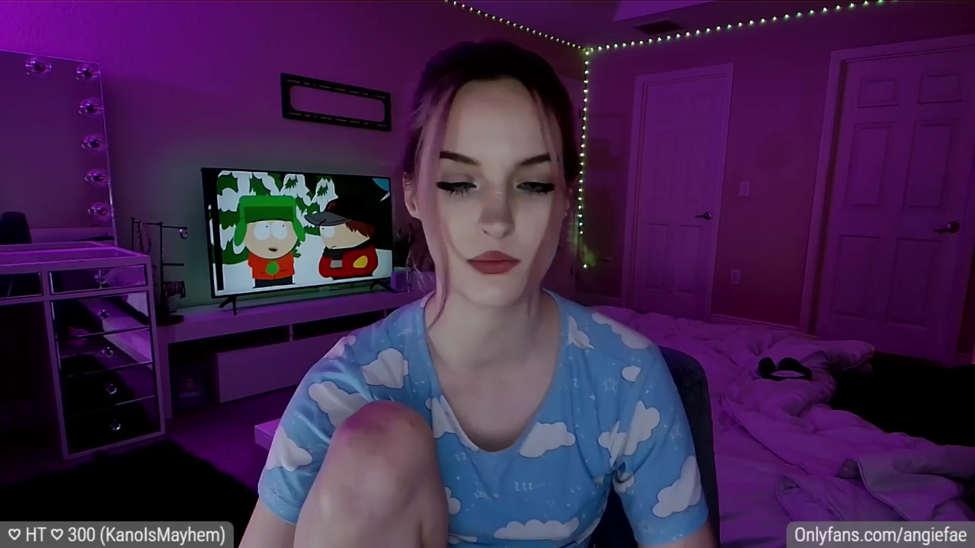 Gallery image thumbnail from BirthdayFae's myfreecams stream on, 04/10/2024, 08:32 image 13 of 20