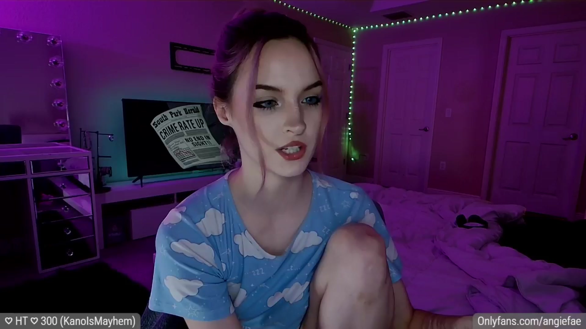 Gallery image thumbnail from BirthdayFae's myfreecams stream on, 04/10/2024, 08:32 image 17 of 20