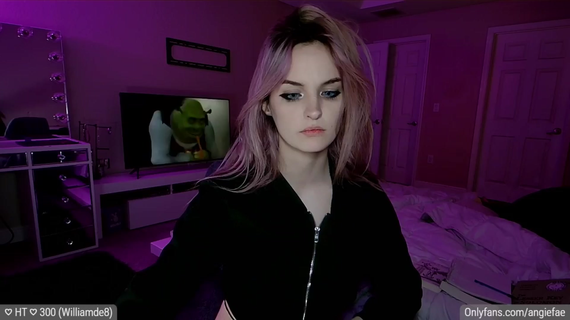 Gallery image thumbnail from BirthdayFae's myfreecams stream on, 04/12/2024, 08:31 image 12 of 20