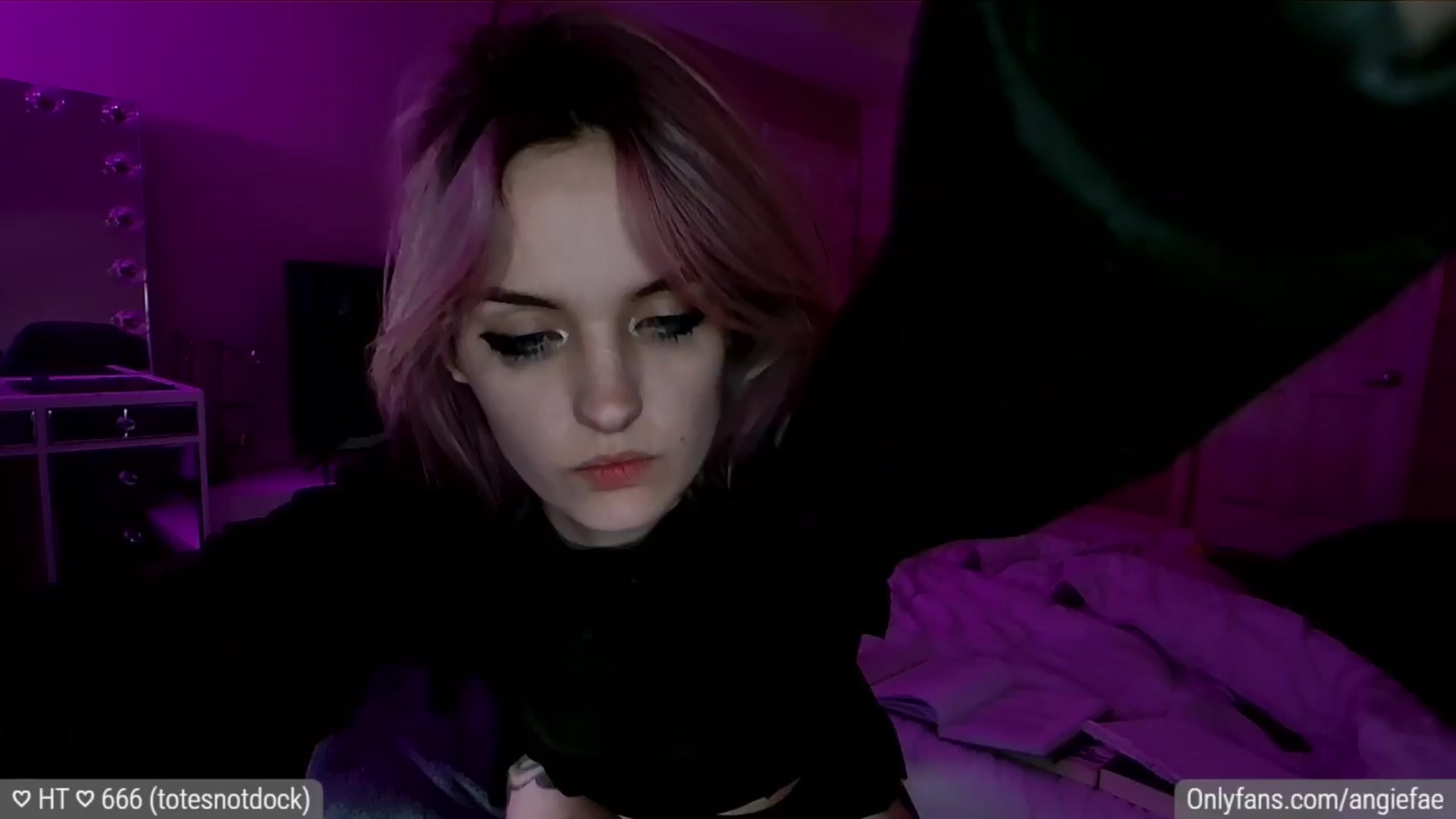 Gallery image thumbnail from BirthdayFae's myfreecams stream on, 04/12/2024, 09:58 image 17 of 20