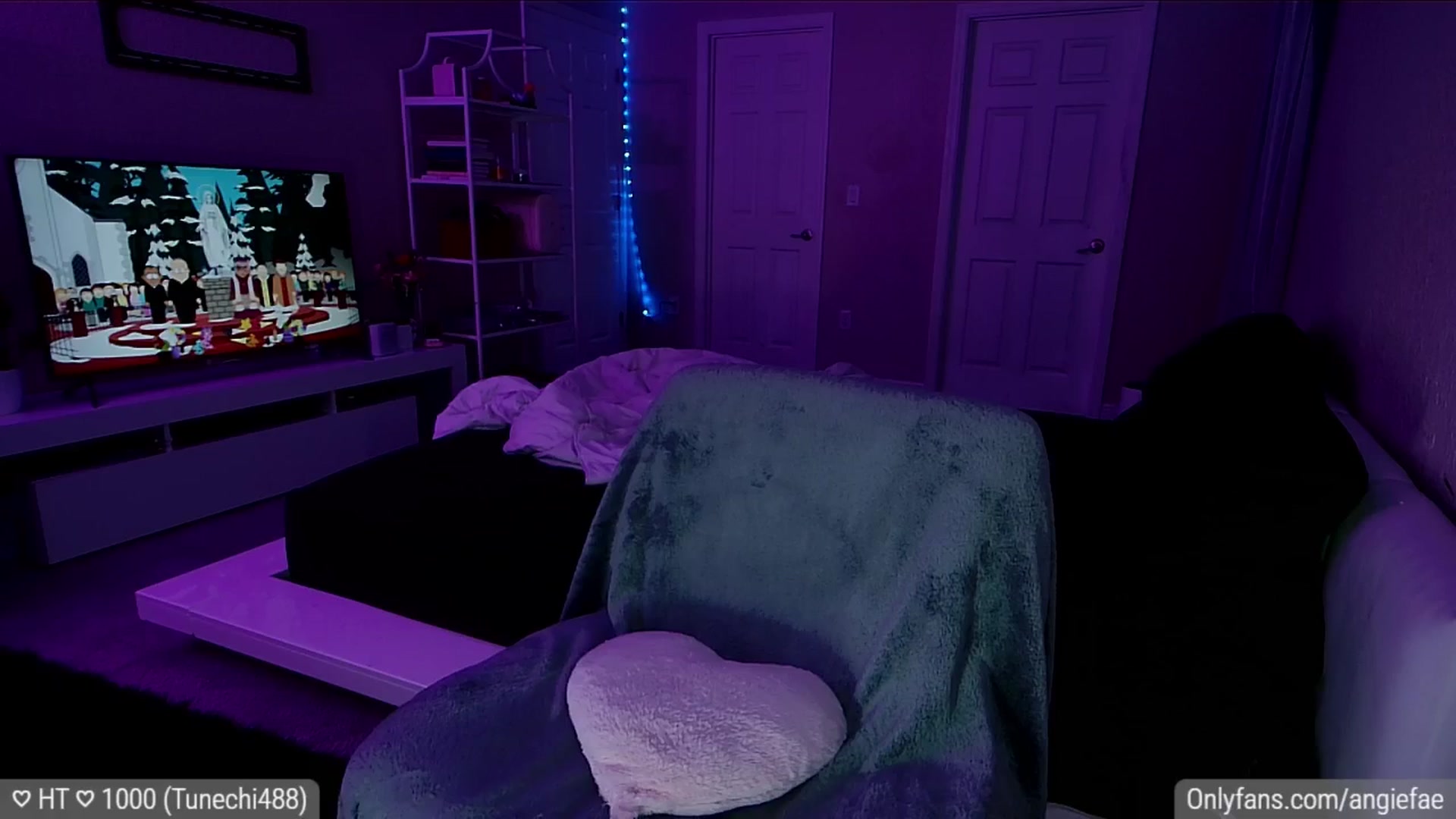Gallery image thumbnail from BirthdayFae's myfreecams stream on, 04/16/2024, 10:33 image 20 of 20