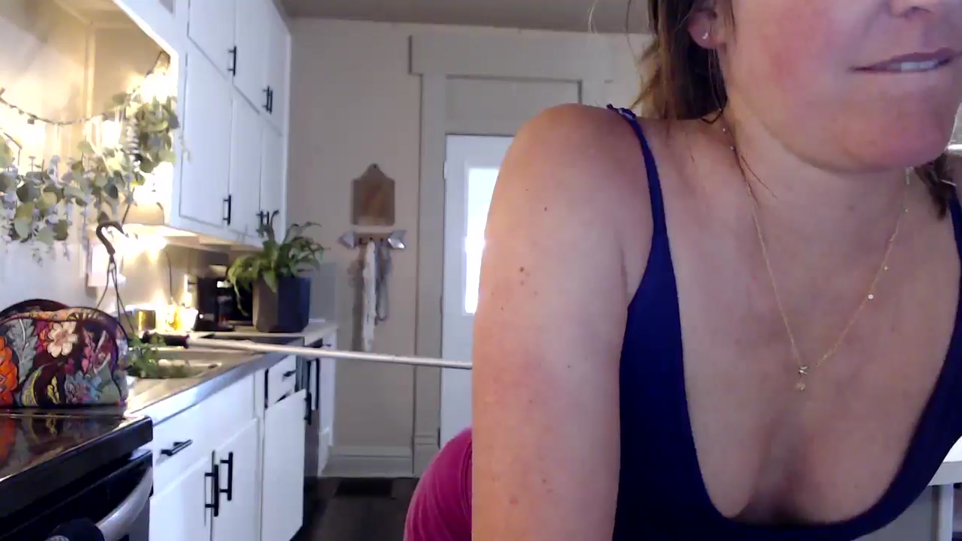 Gallery image thumbnail from BirthdayFarmG's myfreecams stream on, 07/09/2025, 20:32 image 17 of 20