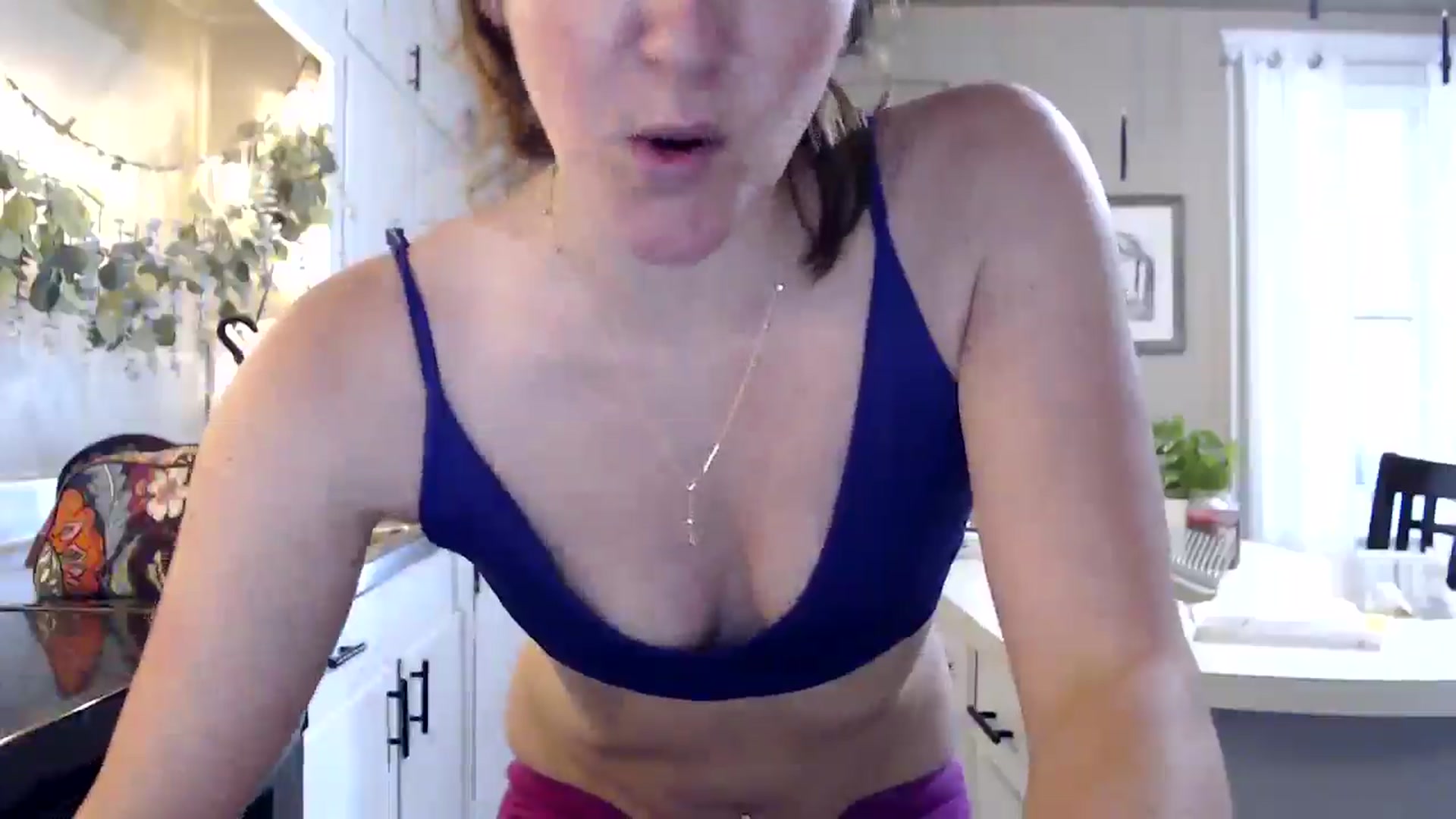 Gallery image thumbnail from BirthdayFarmG's myfreecams stream on, 07/09/2025, 20:32 image 11 of 20