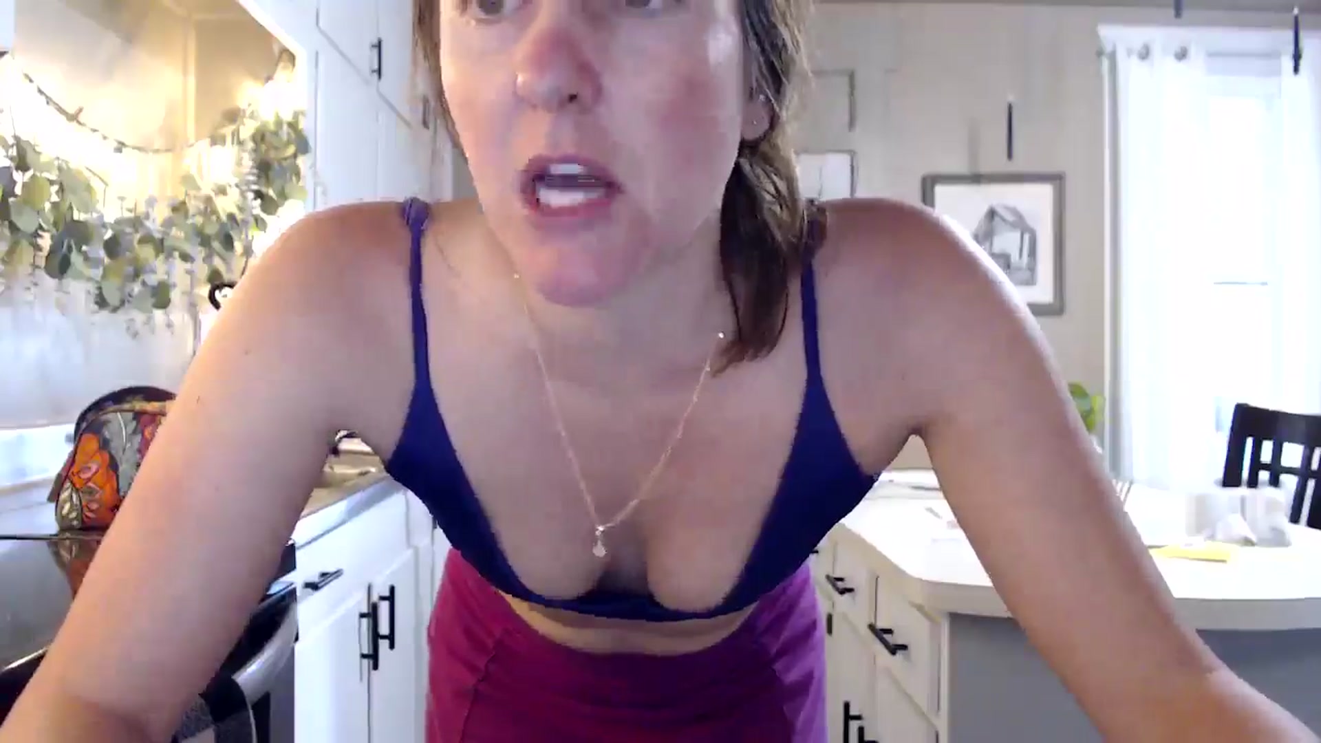 Gallery image thumbnail from BirthdayFarmG's myfreecams stream on, 07/09/2025, 20:32 image 9 of 20
