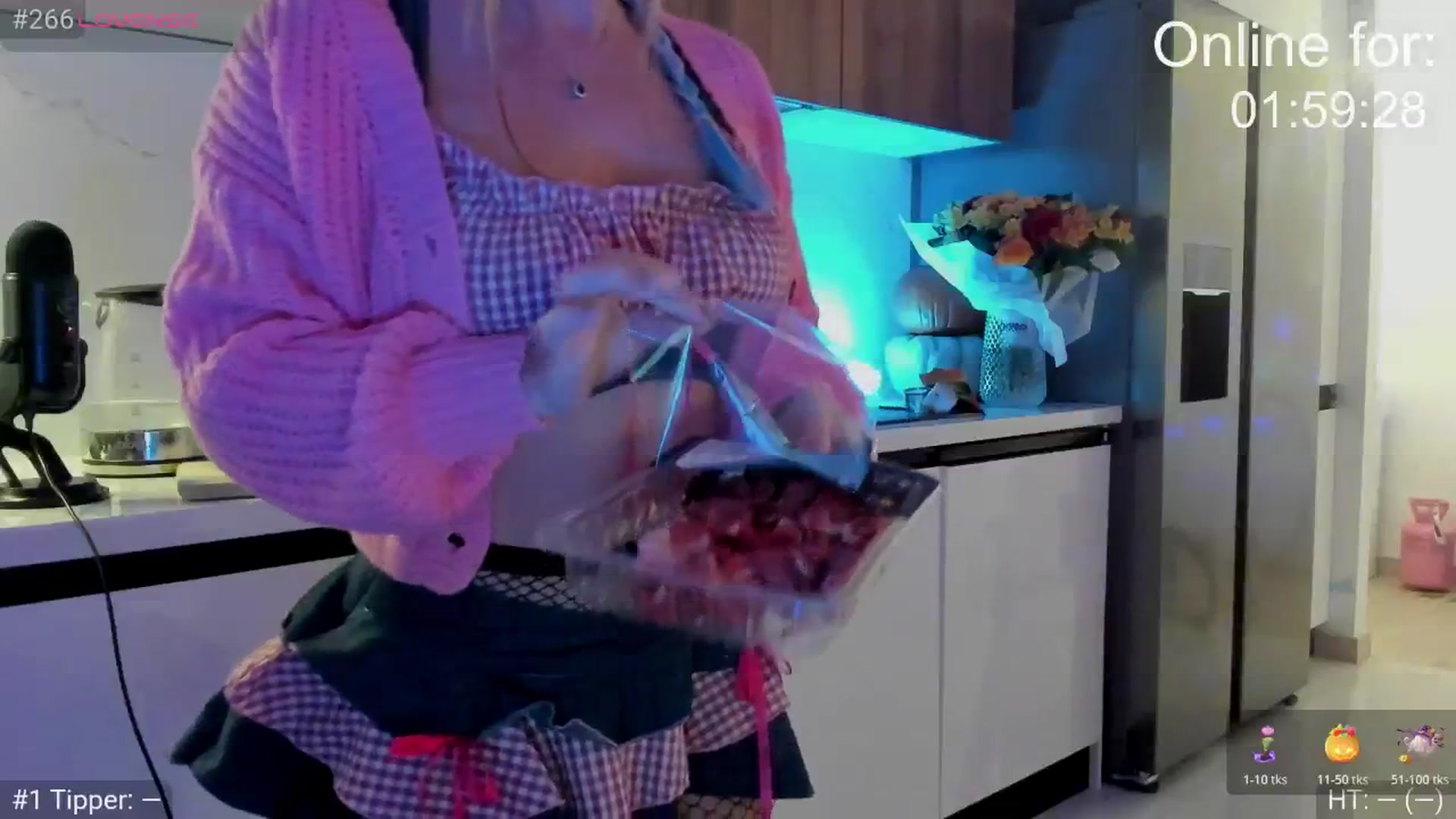 Gallery image thumbnail from BirthdayG1rl's myfreecams stream on, 10/19/2025, 20:40 image 16 of 20