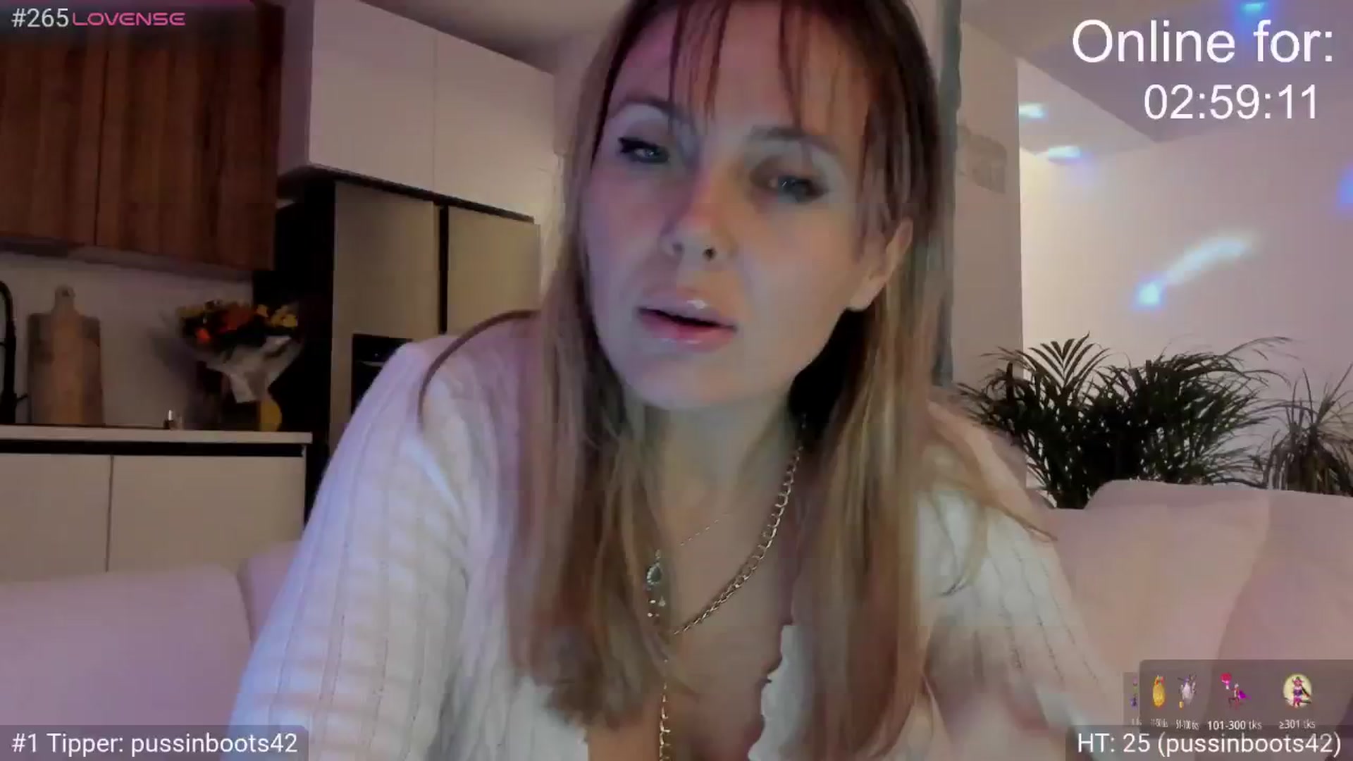 Gallery image thumbnail from BirthdayG1rl's myfreecams stream on, 10/21/2025, 21:09 image 1 of 20