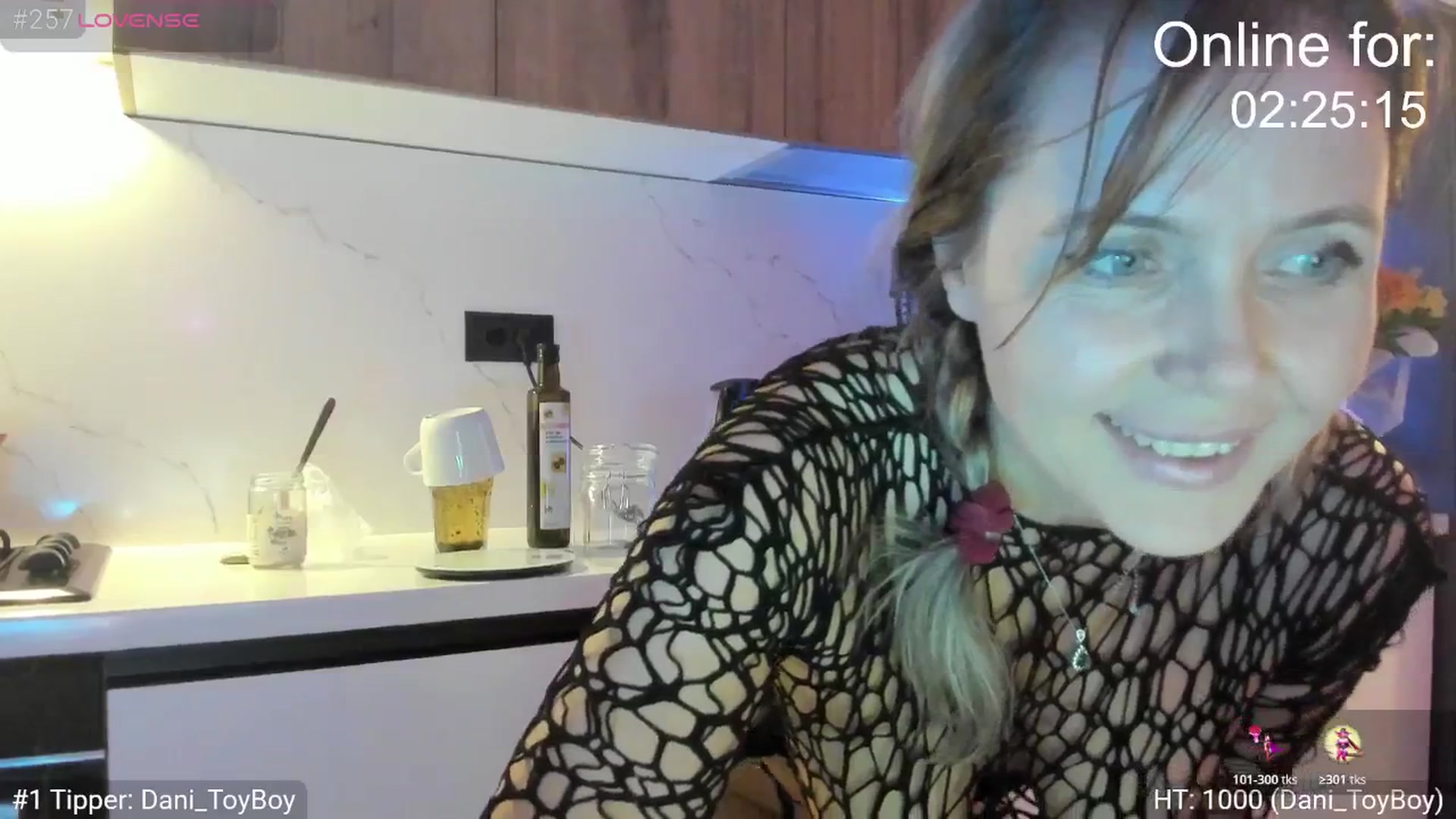 Gallery image thumbnail from BirthdayG1rl's myfreecams stream on, 10/23/2025, 20:38 image 16 of 20