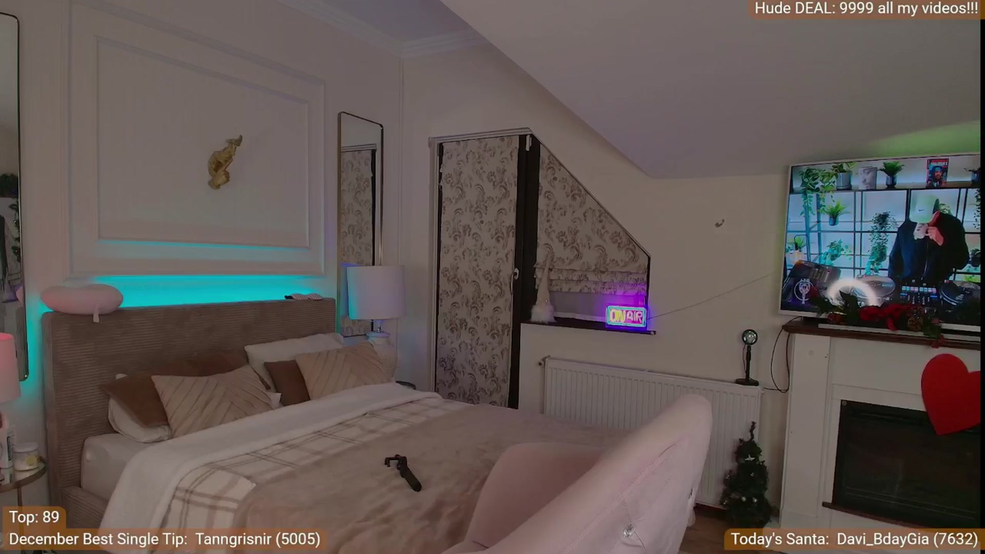 Gallery image thumbnail from BirthdayGia19's myfreecams stream on, 12/19/2025, 01:03 image 16 of 20
