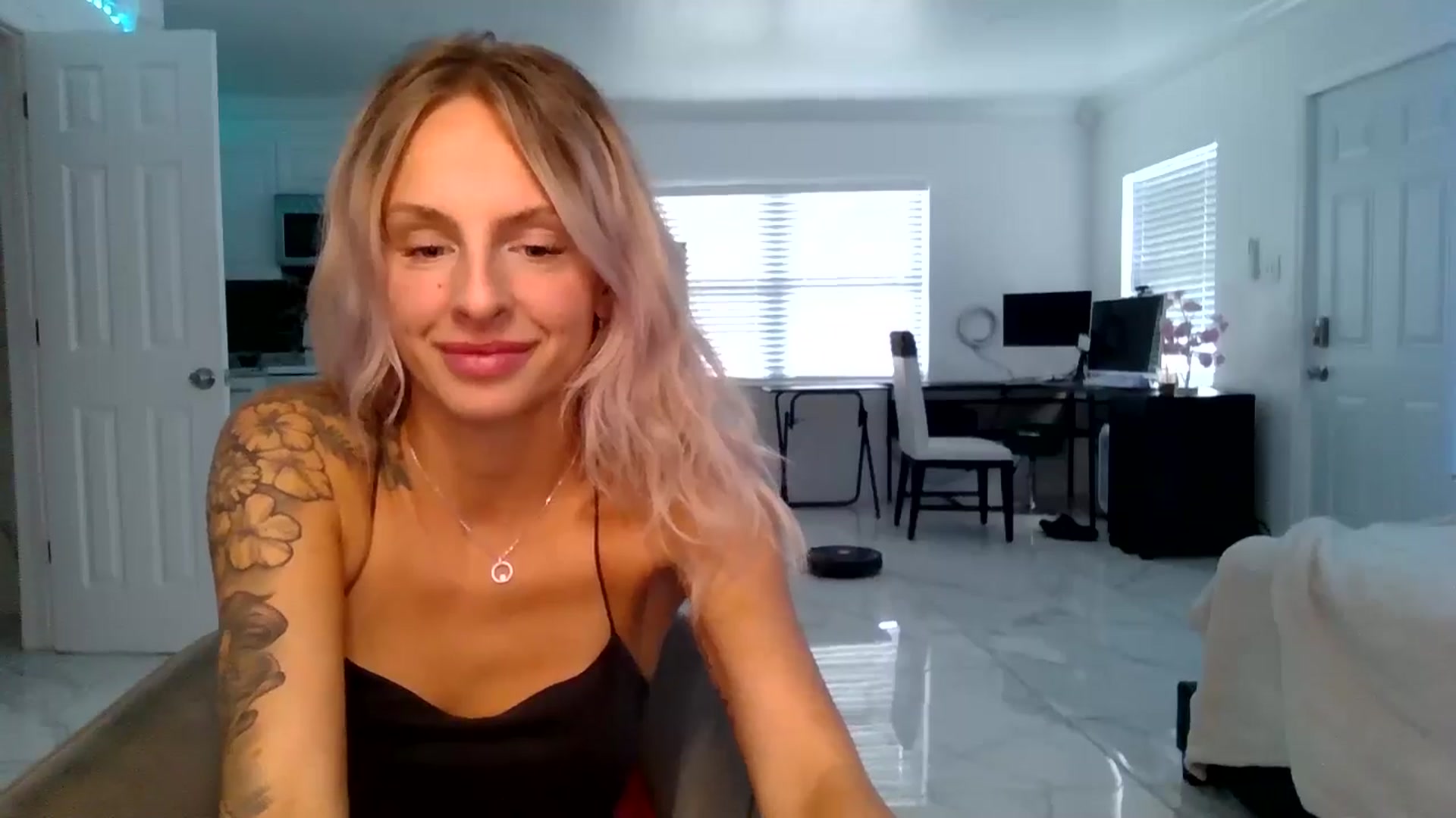 Gallery image thumbnail from BirthdayGirli's myfreecams stream on, 07/14/2024, 21:52 image 9 of 20