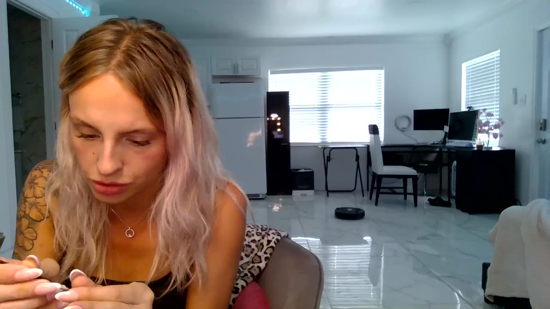 Gallery image thumbnail from BirthdayGirli's myfreecams stream on, 07/14/2024, 21:52 image 12 of 20