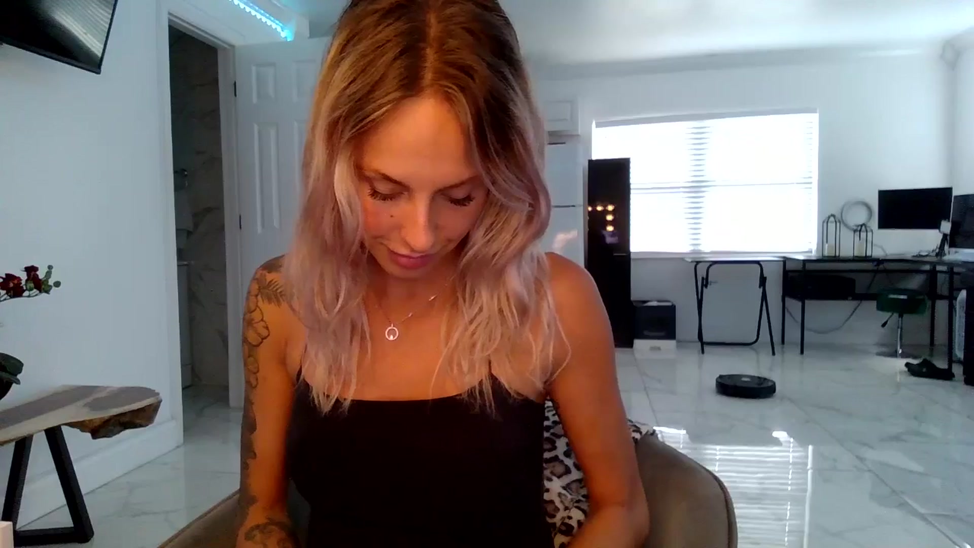 Gallery image thumbnail from BirthdayGirli's myfreecams stream on, 07/15/2024, 13:45 image 2 of 20