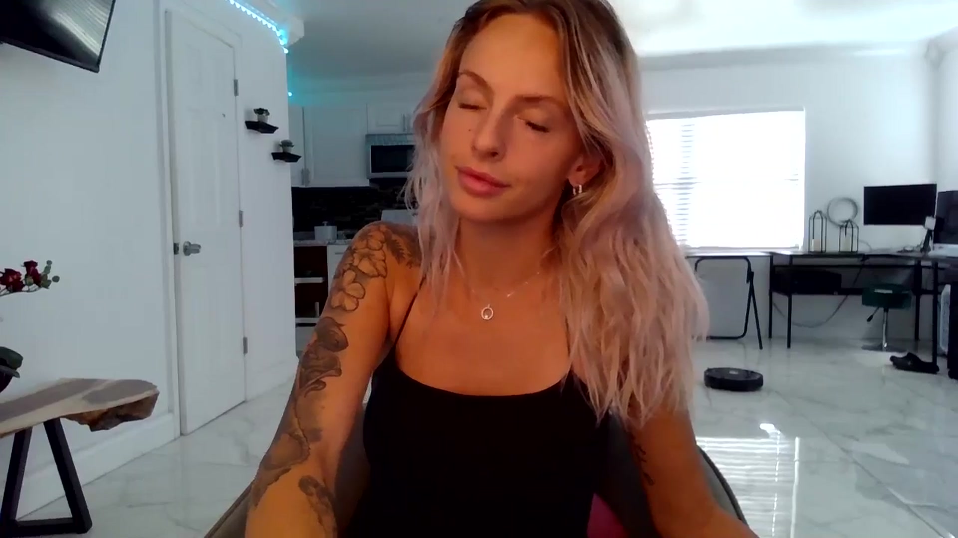 Gallery image thumbnail from BirthdayGirli's myfreecams stream on, 07/15/2024, 13:45 image 14 of 20