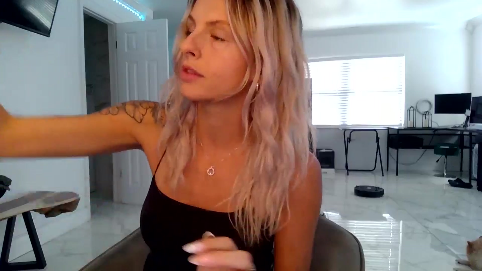 Gallery image thumbnail from BirthdayGirli's myfreecams stream on, 07/15/2024, 13:45 image 7 of 20