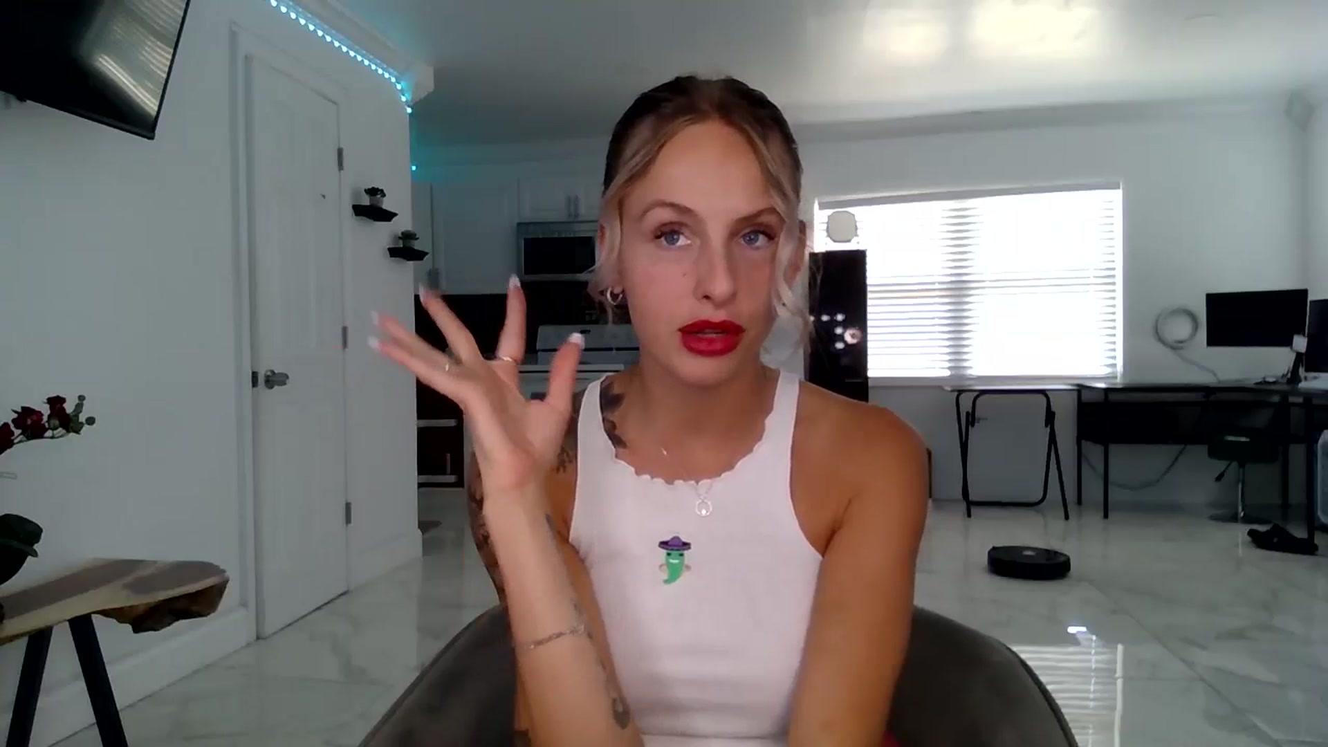 Gallery image thumbnail from BirthdayGirli's myfreecams stream on, 07/15/2024, 19:13 image 10 of 20