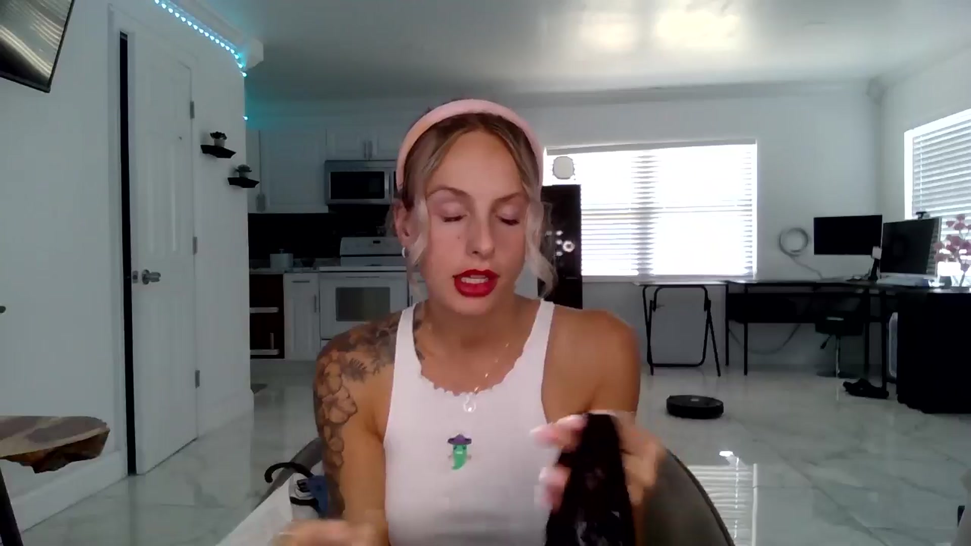 Gallery image thumbnail from BirthdayGirli's myfreecams stream on, 07/15/2024, 19:13 image 17 of 20